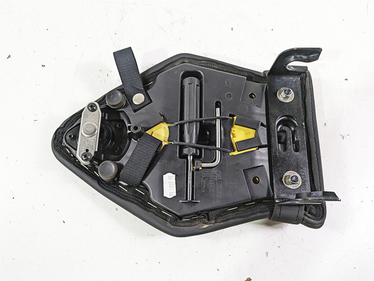 2017 BMW S1000R K47 Rear Passenger Seat Saddle Pillion 52537715981 {{ shop.shopifyCountryName }} - Mototech271