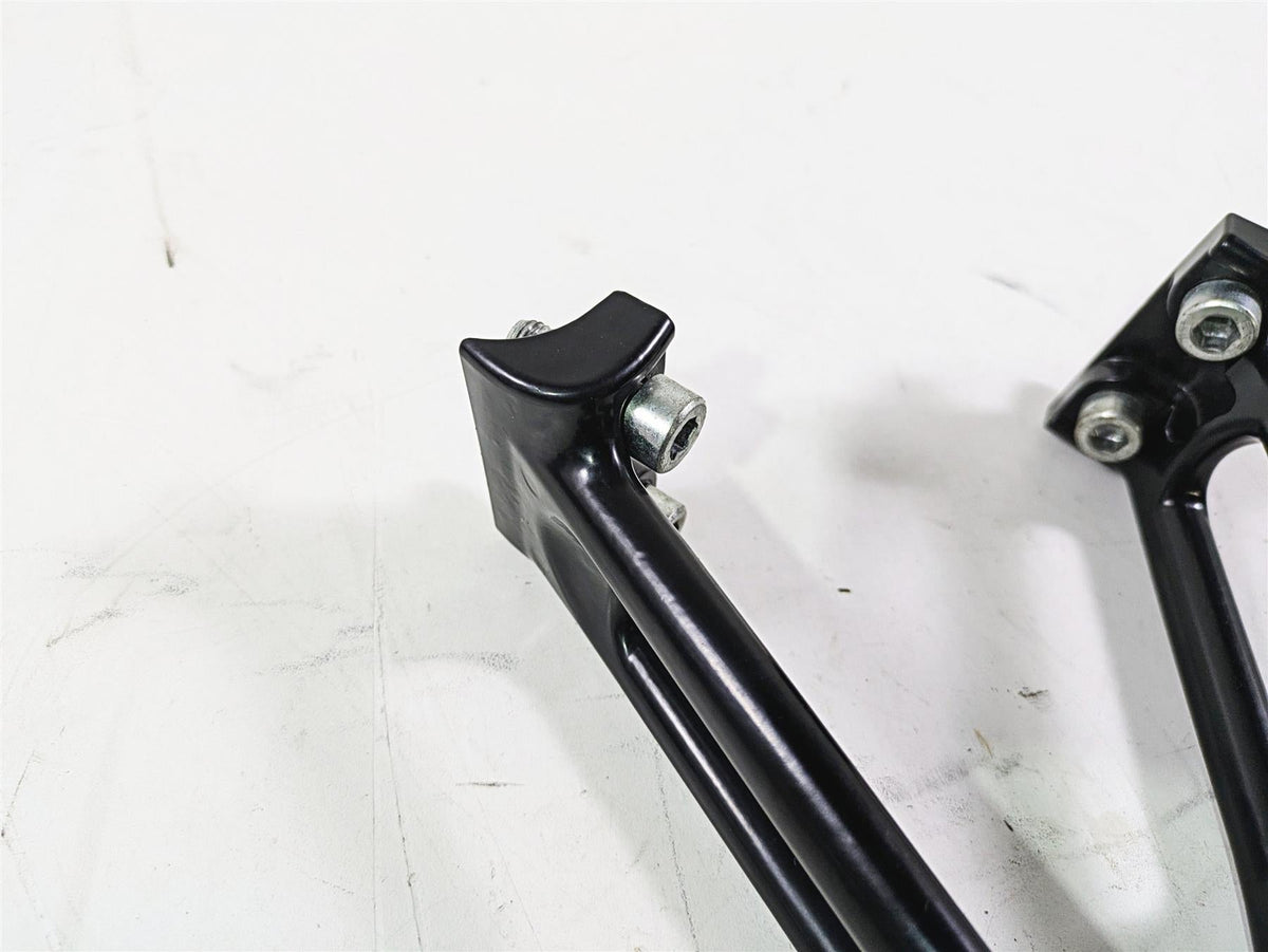 2006 Harley VRSCR Street V-Rod Passenger Footpeg Rest Set R 51087-06 L 51088-06 {{ shop.shopifyCountryName }} - Mototech271
