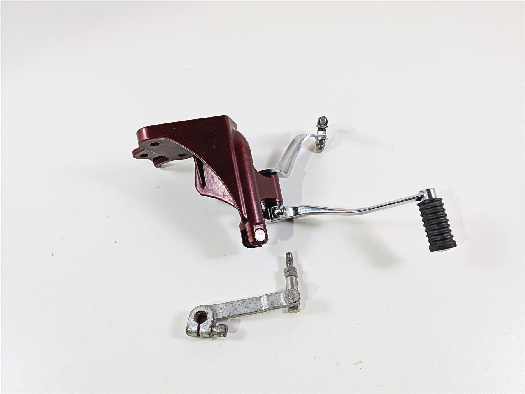 2009 Harley FXCWC Softail Rocker Left Front Footpeg Mount & Shifter 33751-08COZ {{ shop.shopifyCountryName }} - Mototech271