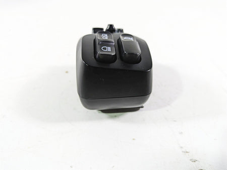 2018 Indian Chieftain Dark Horse Left Hand Control Switch 4016912 4018465 {{ shop.shopifyCountryName }} - Mototech271