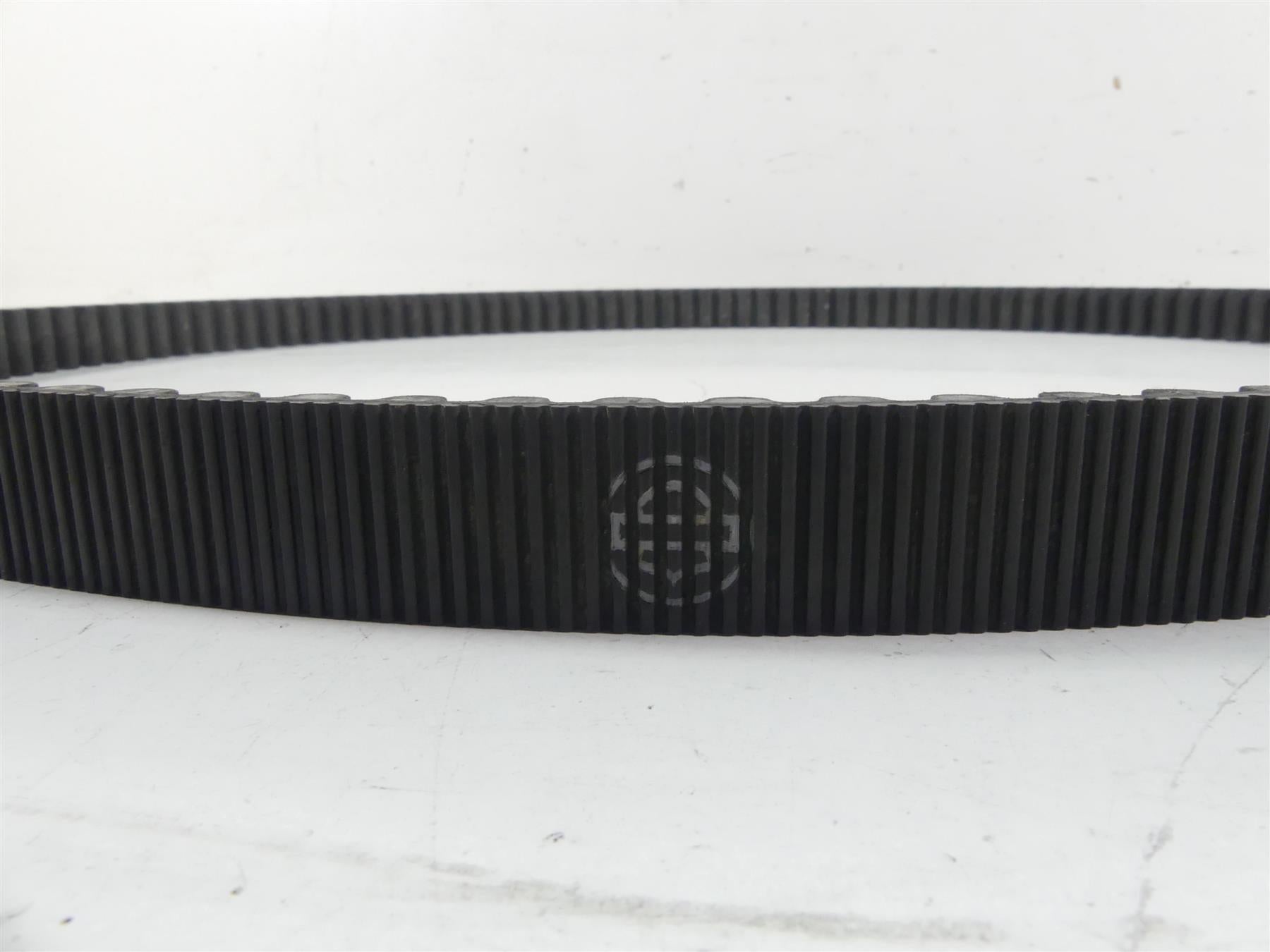 2004 Harley Softail FXSTD SE CVO Deuce Rear Drive Belt 1-1/8 135T 40307-00B {{ shop.shopifyCountryName }} - Mototech271