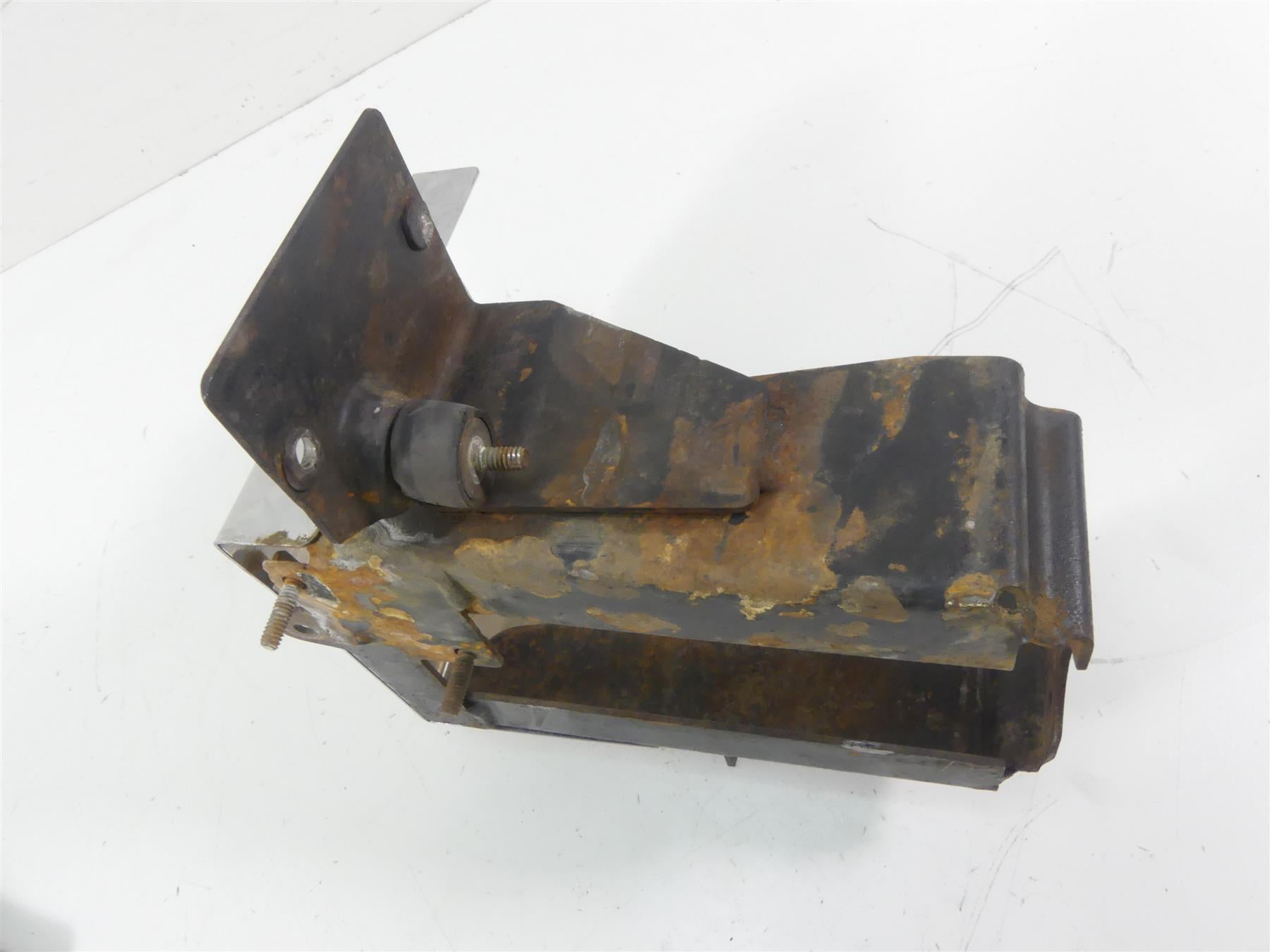 1978 Harley XLH1000 Sportster Ironhead Battery Holder Bracket Cover 66379-67 {{ shop.shopifyCountryName }} - Mototech271
