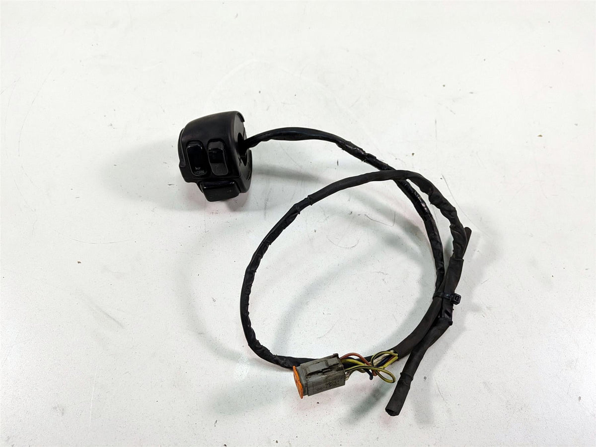 2000 Harley Dyna FXDL Low Rider Left Hand Control Switch 71682-06A 71685-06A {{ shop.shopifyCountryName }} - Mototech271