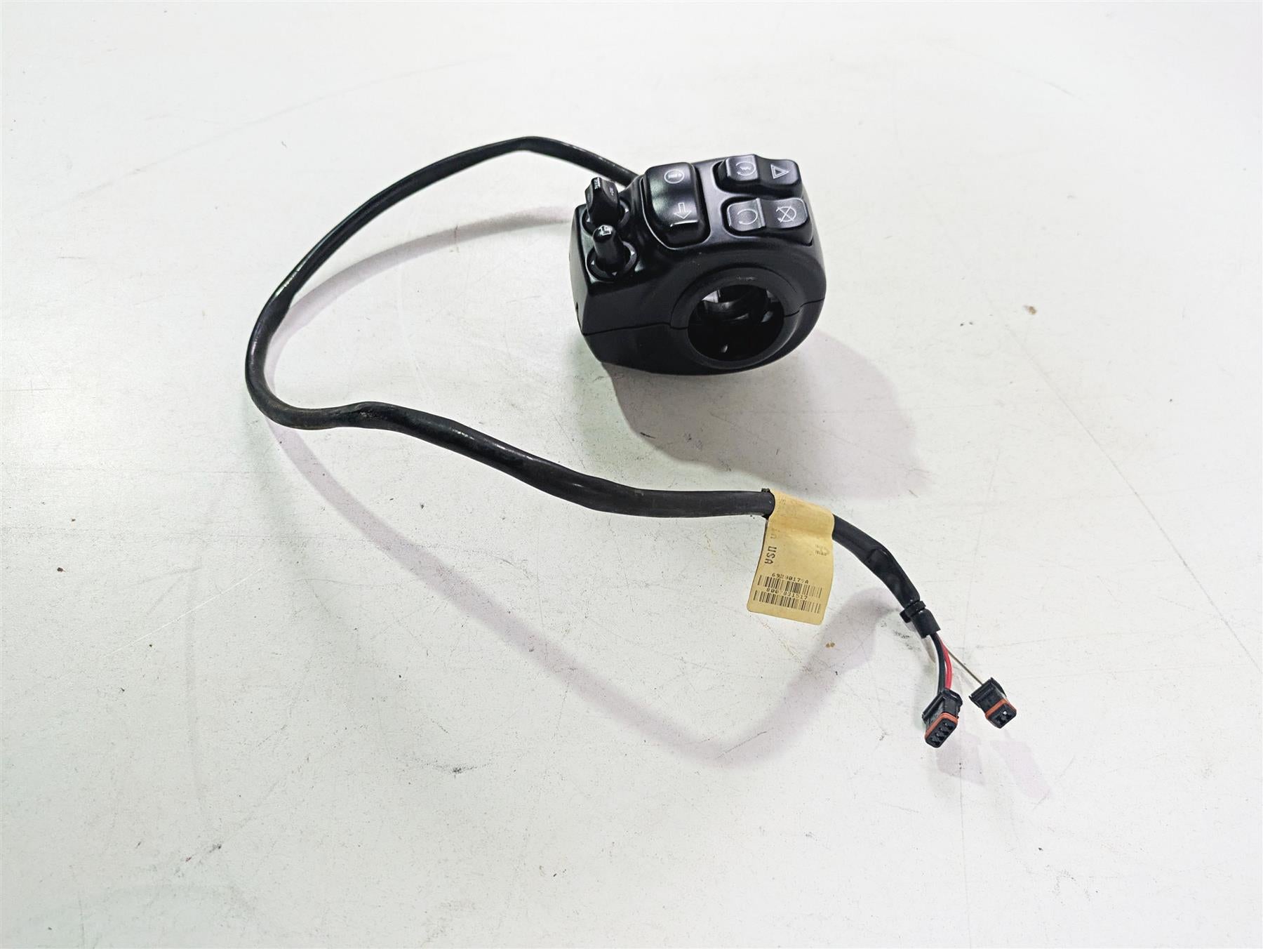 2015 Harley Touring FLHTKL Electra Glide Right Ptt Control Switch 71500130C {{ shop.shopifyCountryName }} - Mototech271