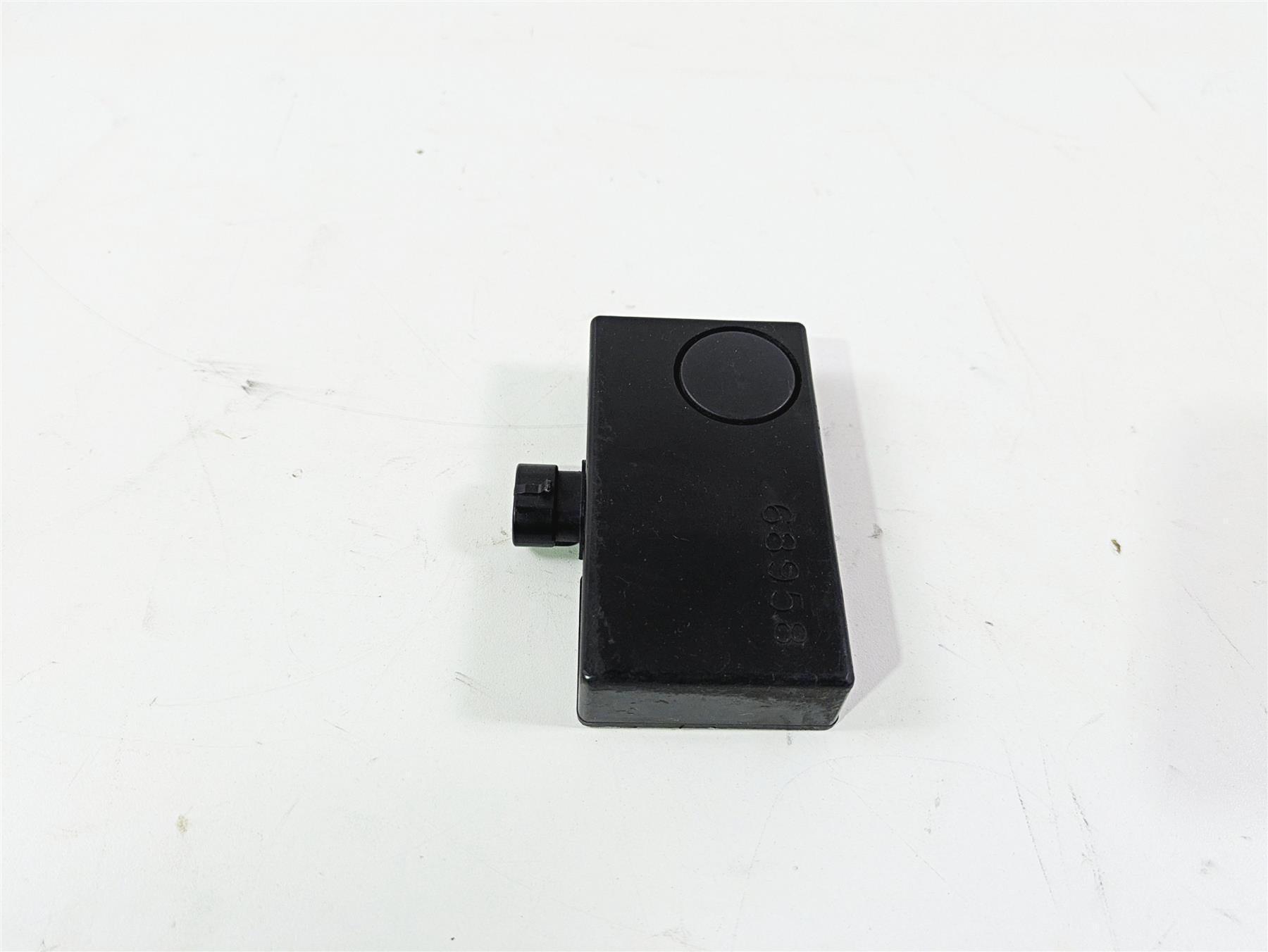 2001 Harley Touring FLHX Street Glide Alarm Siren Module Control Box 68958-00 {{ shop.shopifyCountryName }} - Mototech271