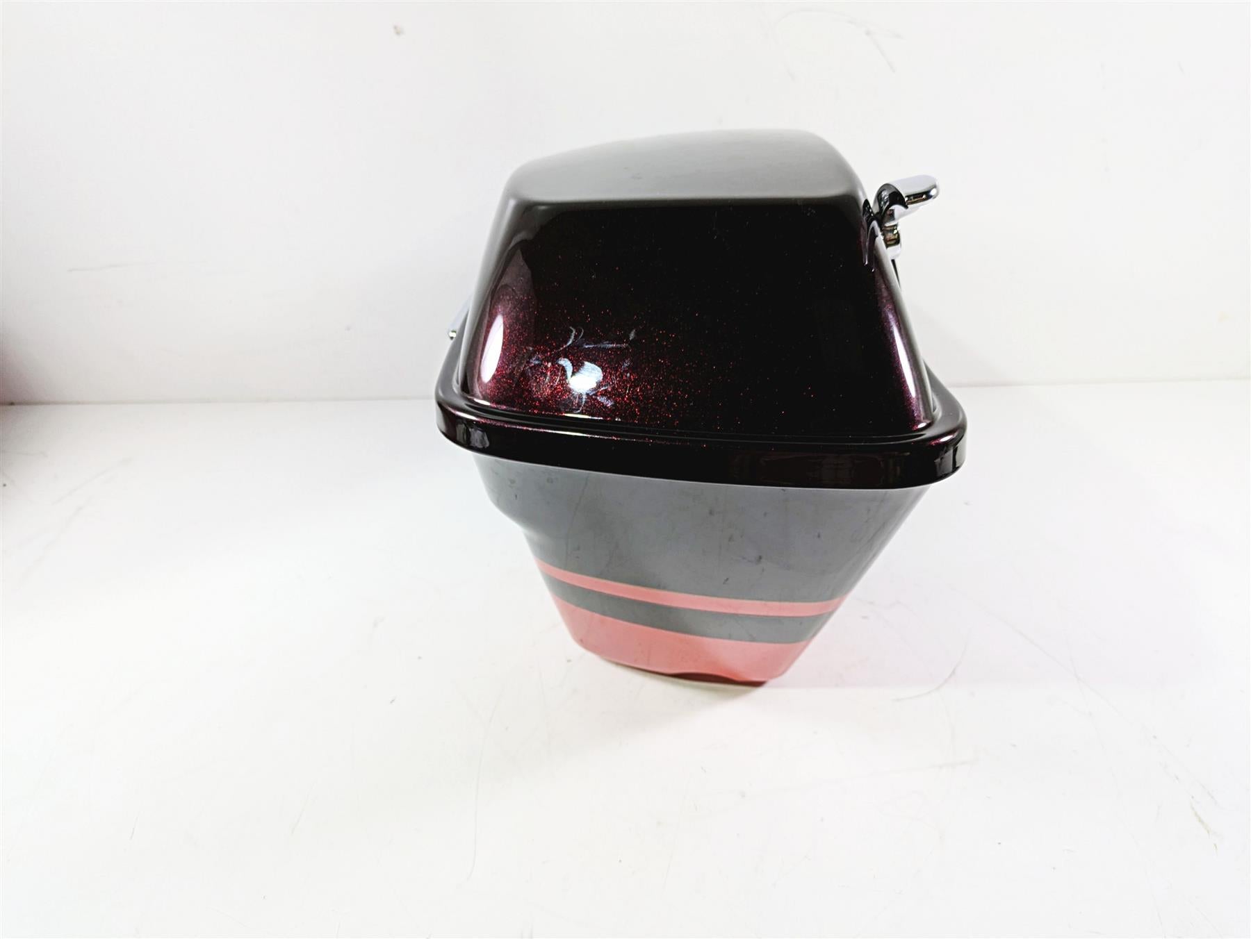 2017 Harley Touring FLHTKSE CVO E-Glide Right Saddlebag Black Garnet 90200412 {{ shop.shopifyCountryName }} - Mototech271
