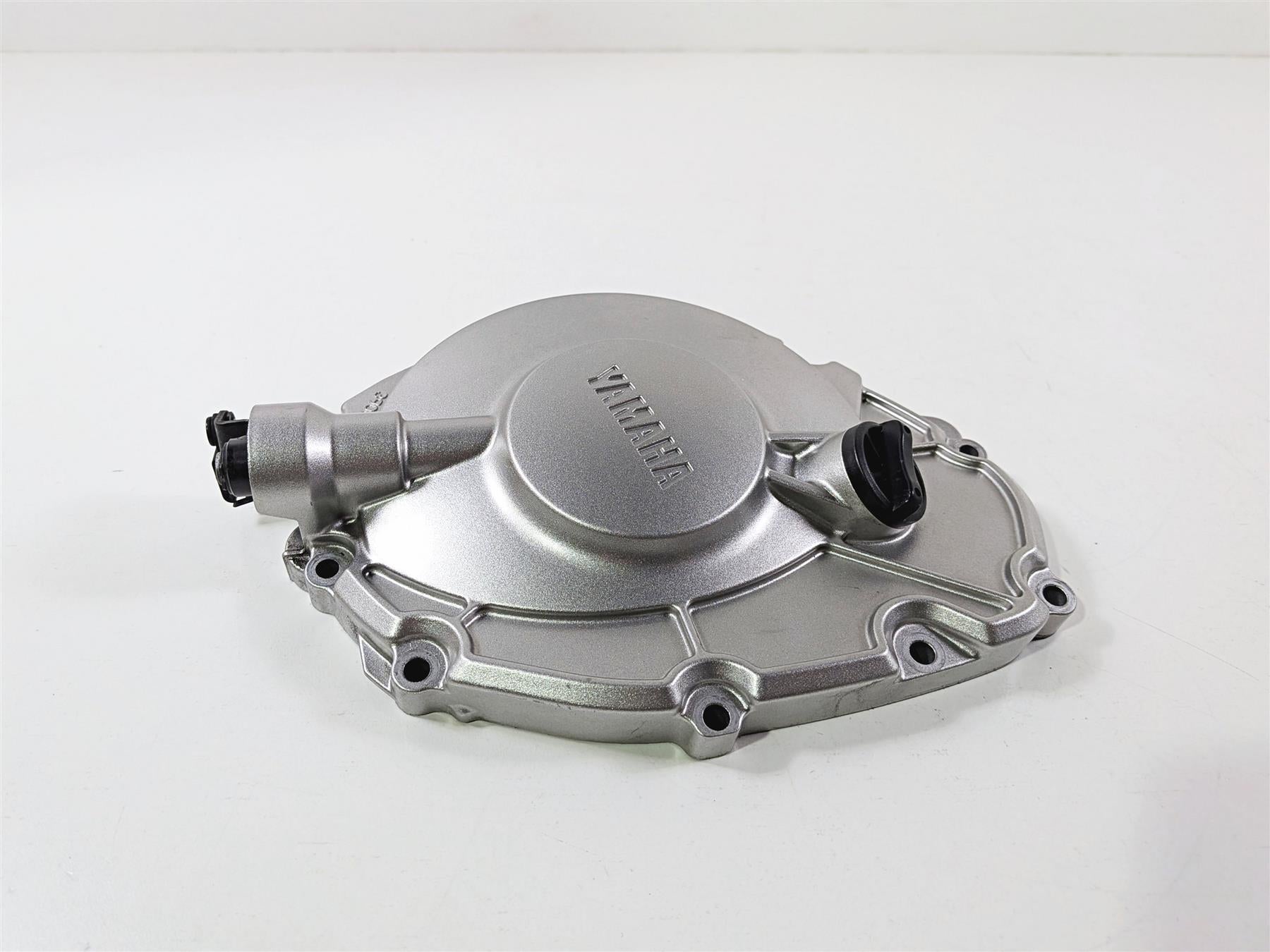 2016 Yamaha YZF R1 RN32 Silver Clutch Cover B60-15421-00-00 {{ shop.shopifyCountryName }} - Mototech271