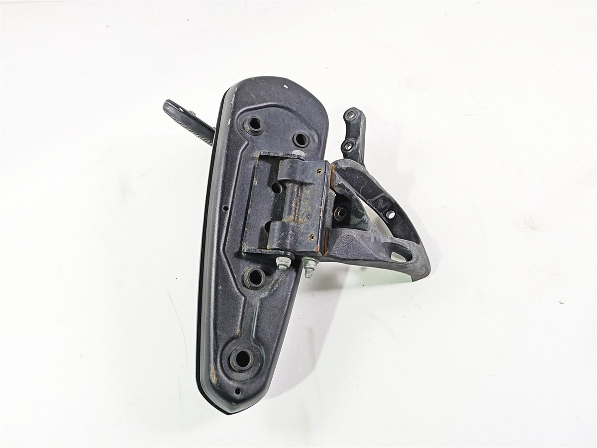 2018 Indian Chieftain Dark Horse Front Right Floor Board & Brake Pedal 5141001 {{ shop.shopifyCountryName }} - Mototech271