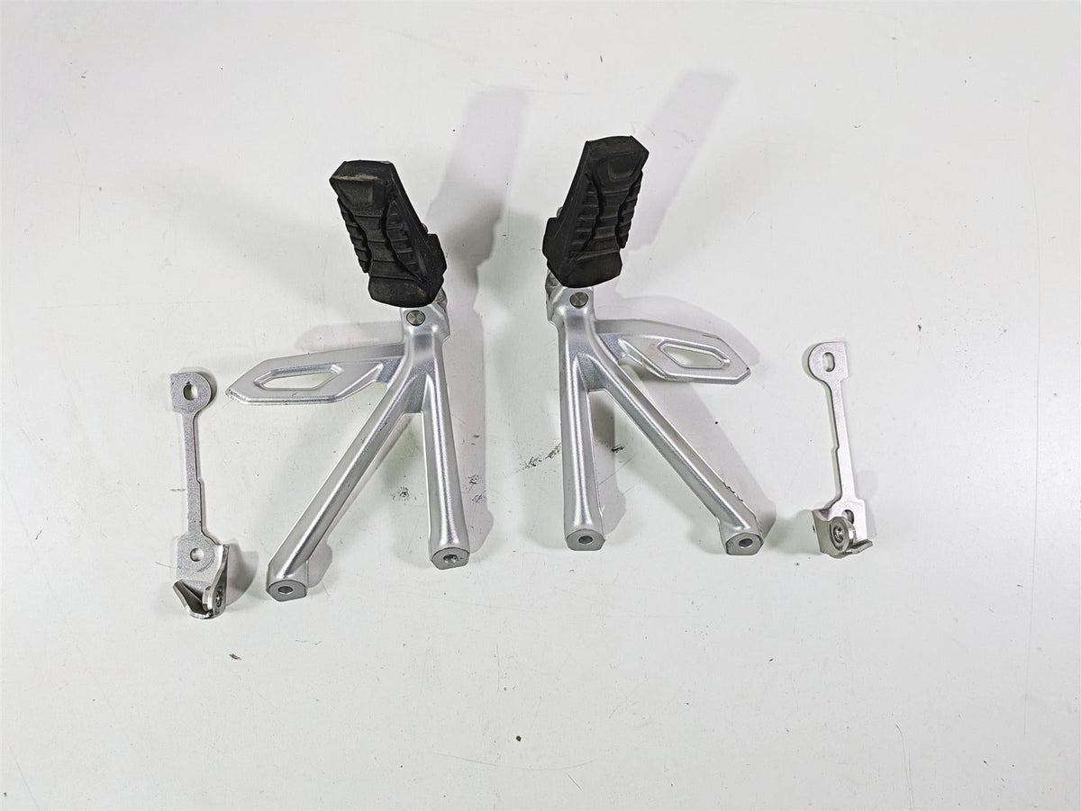 2021 BMW R1250GS K51 Adv Rear Passenger Footpeg Rest Set 46718526741 46718526742 {{ shop.shopifyCountryName }} - Mototech271