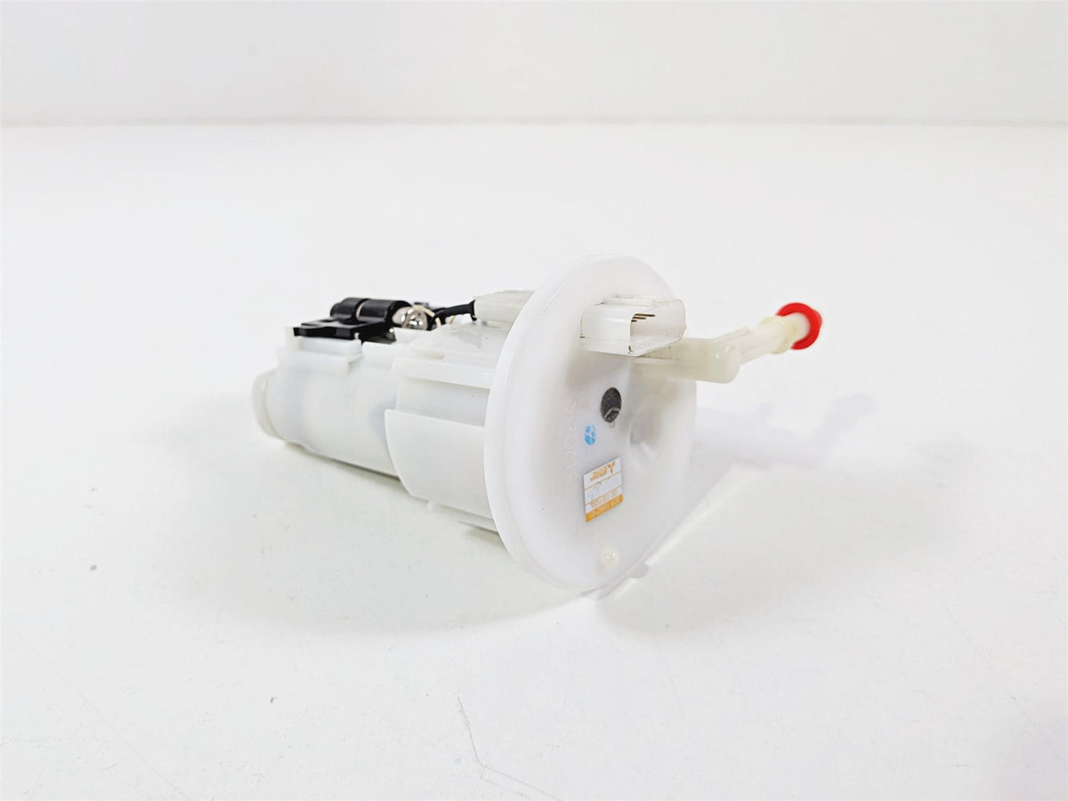 2024 Yamaha YZF R1 RN65 Fuel Gas Petrol Pump - Tested 2CR-13907-01-00 {{ shop.shopifyCountryName }} - Mototech271