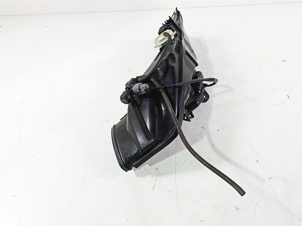 2008 Honda CBR1000RR SC59 Right Upper Air Intake Duct - Read 64330-MFL-672 {{ shop.shopifyCountryName }} - Mototech271