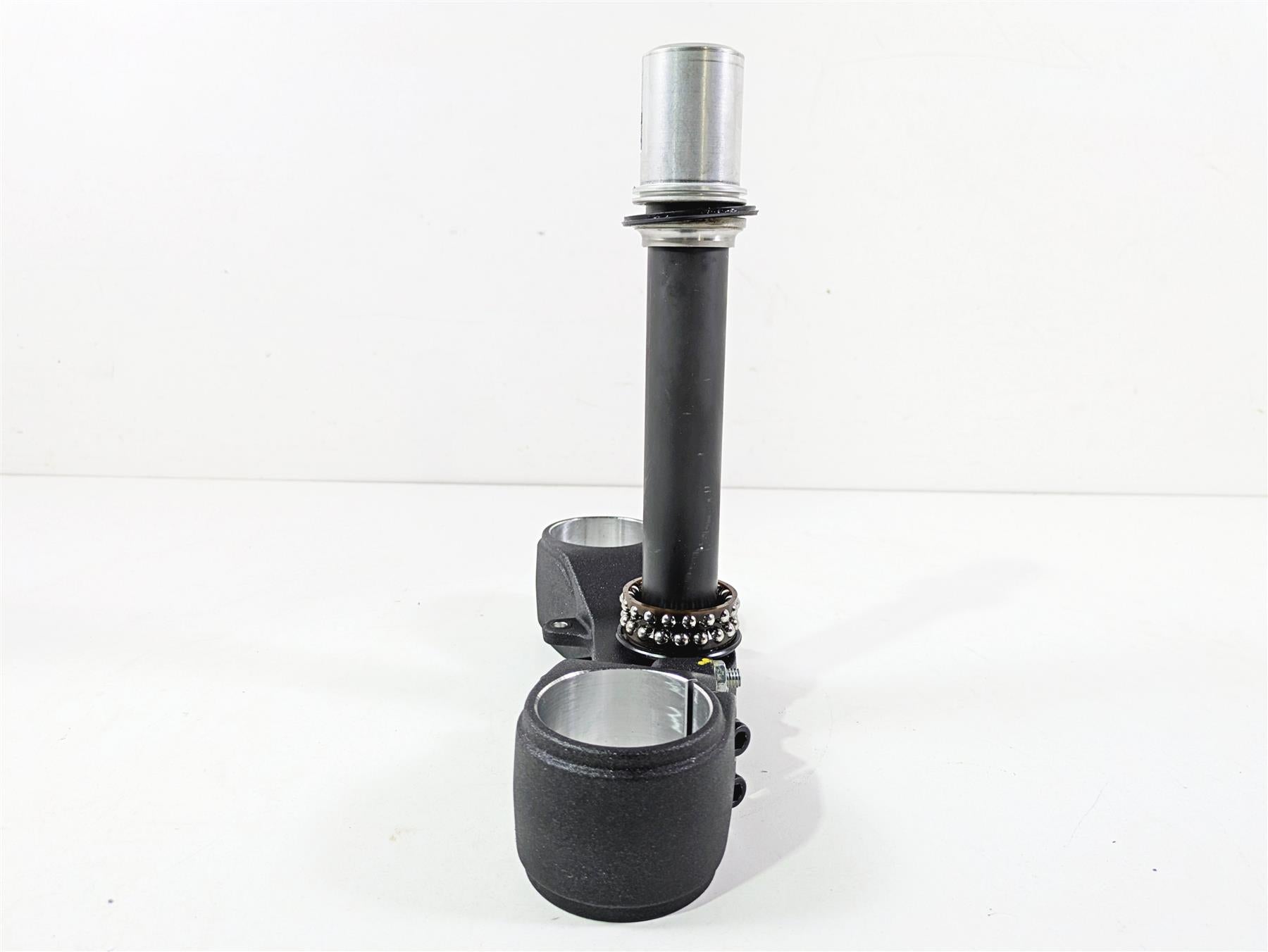 2022 Ducati Hypermotard 950 Lower Triple Tree Steering Clamp 342P1022AA {{ shop.shopifyCountryName }} - Mototech271
