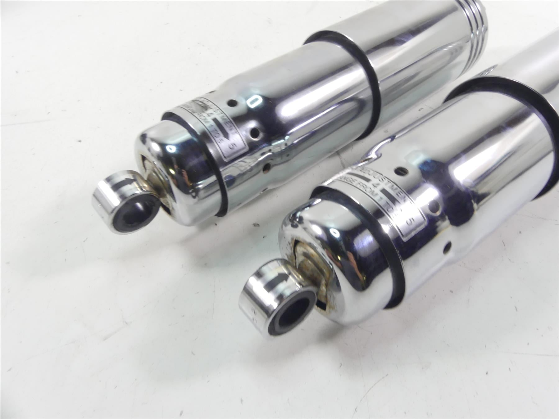 2005 Honda V-Twin VTX1800 S3 Rear Showa Shock Damper Set 52500-MCV-R11 {{ shop.shopifyCountryName }} - Mototech271