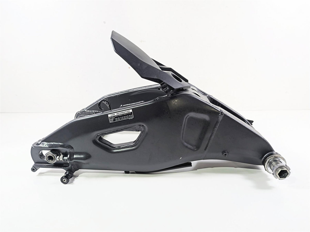 2023 Yamaha MT10 MTN1000 Rear Swingarm Swing Arm & Axle B5Y-22110-00-00 {{ shop.shopifyCountryName }} - Mototech271