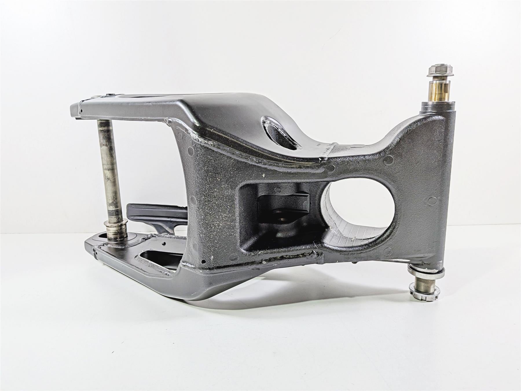 2008 Yamaha YZF R1 RN19 Straight Rear Swingarm Swing Arm & Axle 4C8-22110-10-00 {{ shop.shopifyCountryName }} - Mototech271