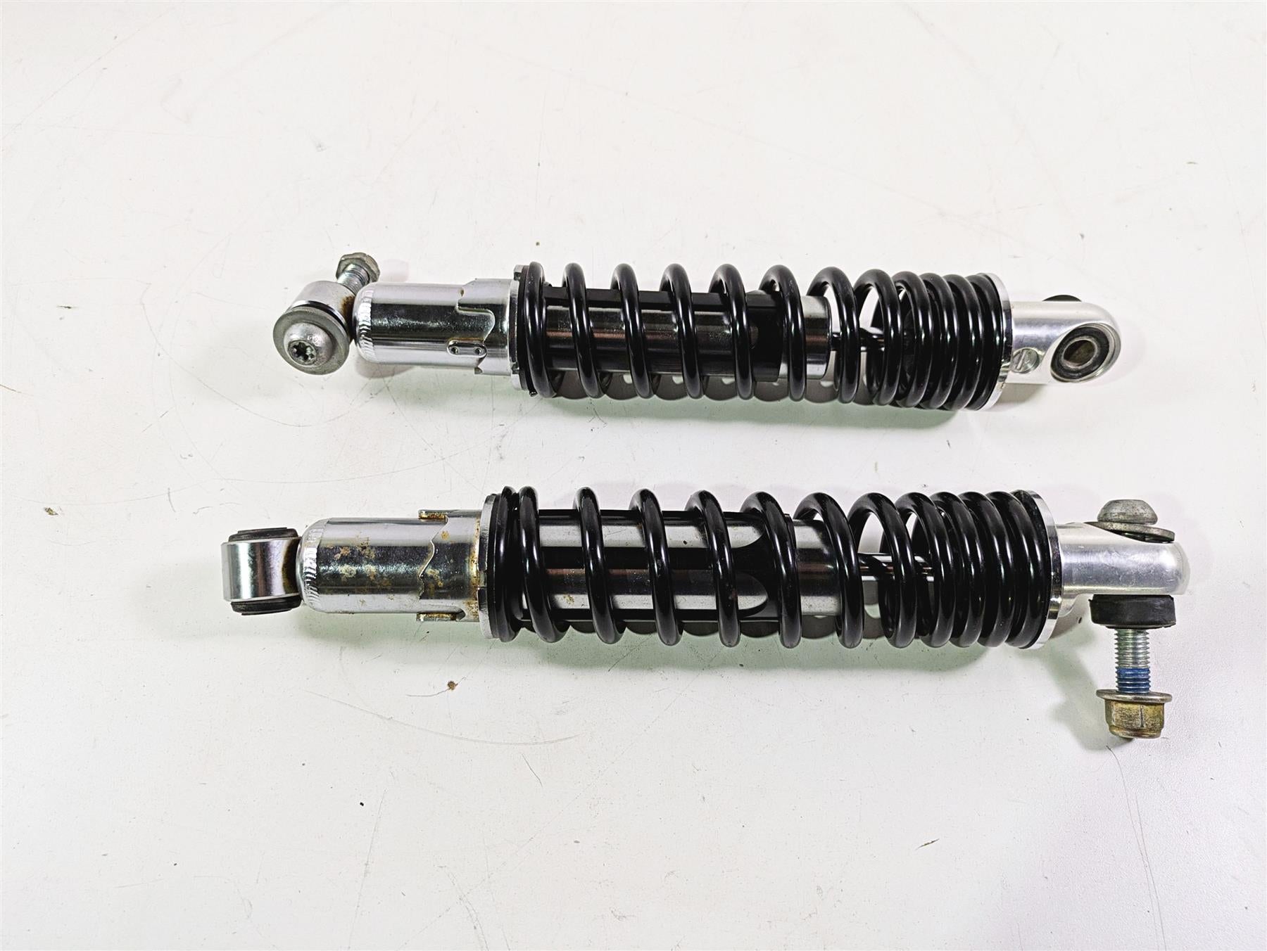 2013 Harley VRSCF Muscle Rod Rear Shock Damper Set 13" - READ 54617-09 {{ shop.shopifyCountryName }} - Mototech271