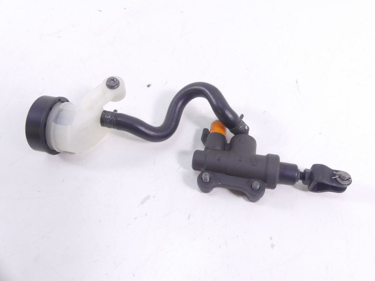2017 BMW R1200RT RTW K52 Rear Brake Master Cylinder 1/2" 34318522398 {{ shop.shopifyCountryName }} - Mototech271