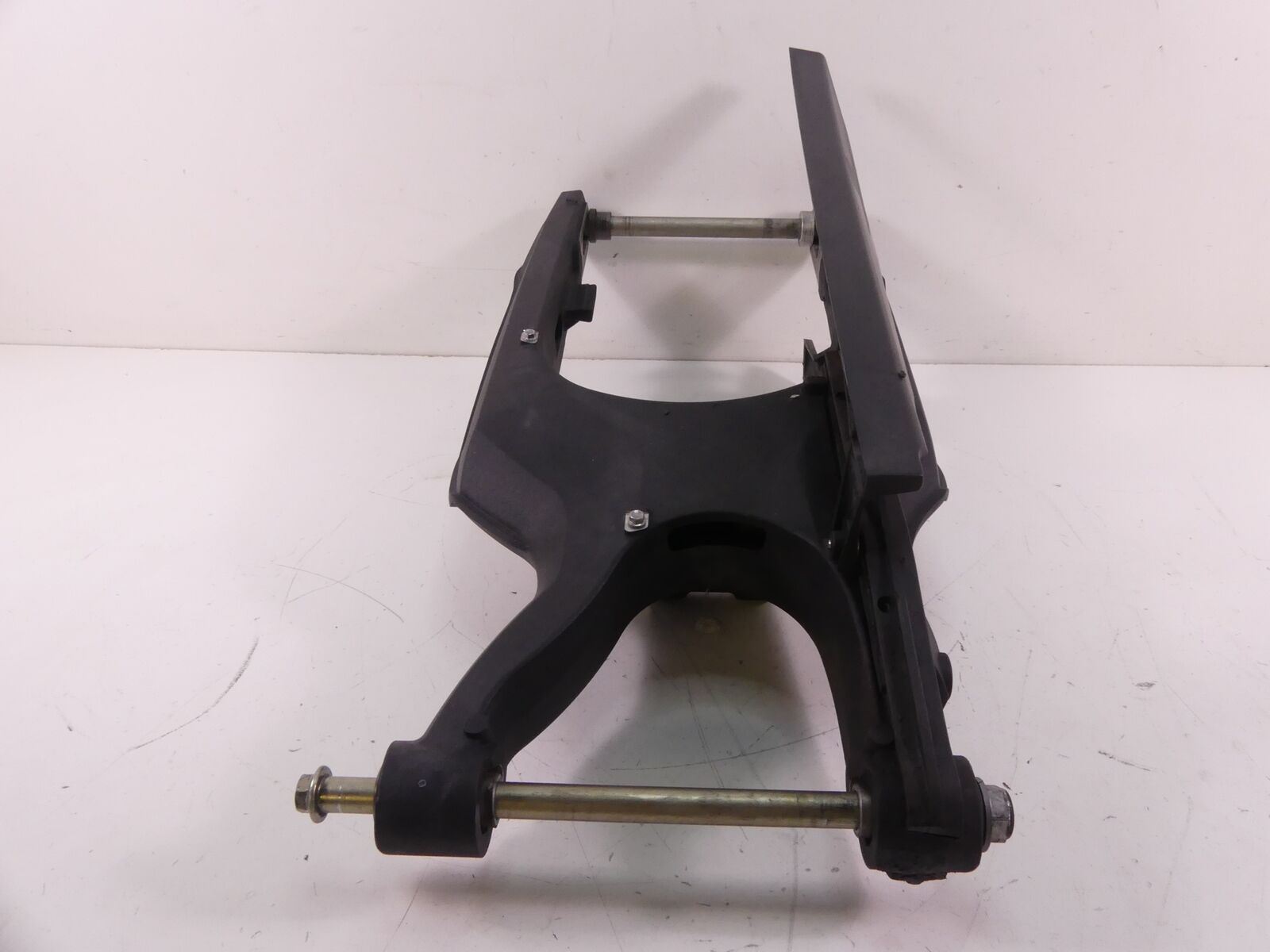 2014 Triumph Tiger 800 ABS Rear Suspension Swingarm Swing Arm + Axle T2052501 {{ shop.shopifyCountryName }} - Mototech271