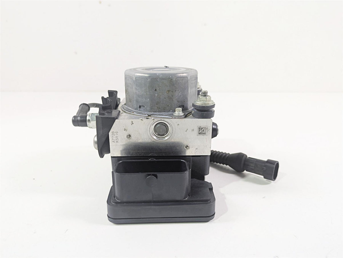 2017 KTM 1290 Super Duke GT Abs Brake Pump Control Module 60442031144 {{ shop.shopifyCountryName }} - Mototech271