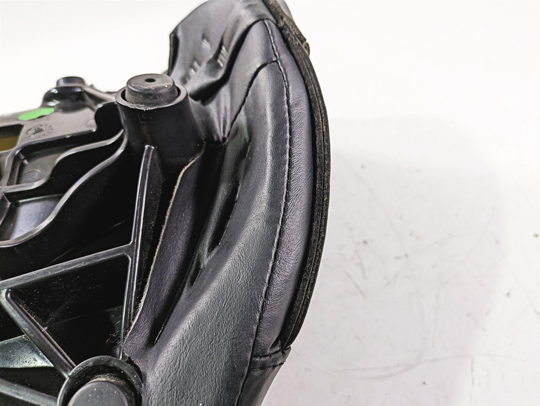 2019 Harley FLHCS Softail Heritage Front Rider Driver Seat Saddle 52000286 {{ shop.shopifyCountryName }} - Mototech271