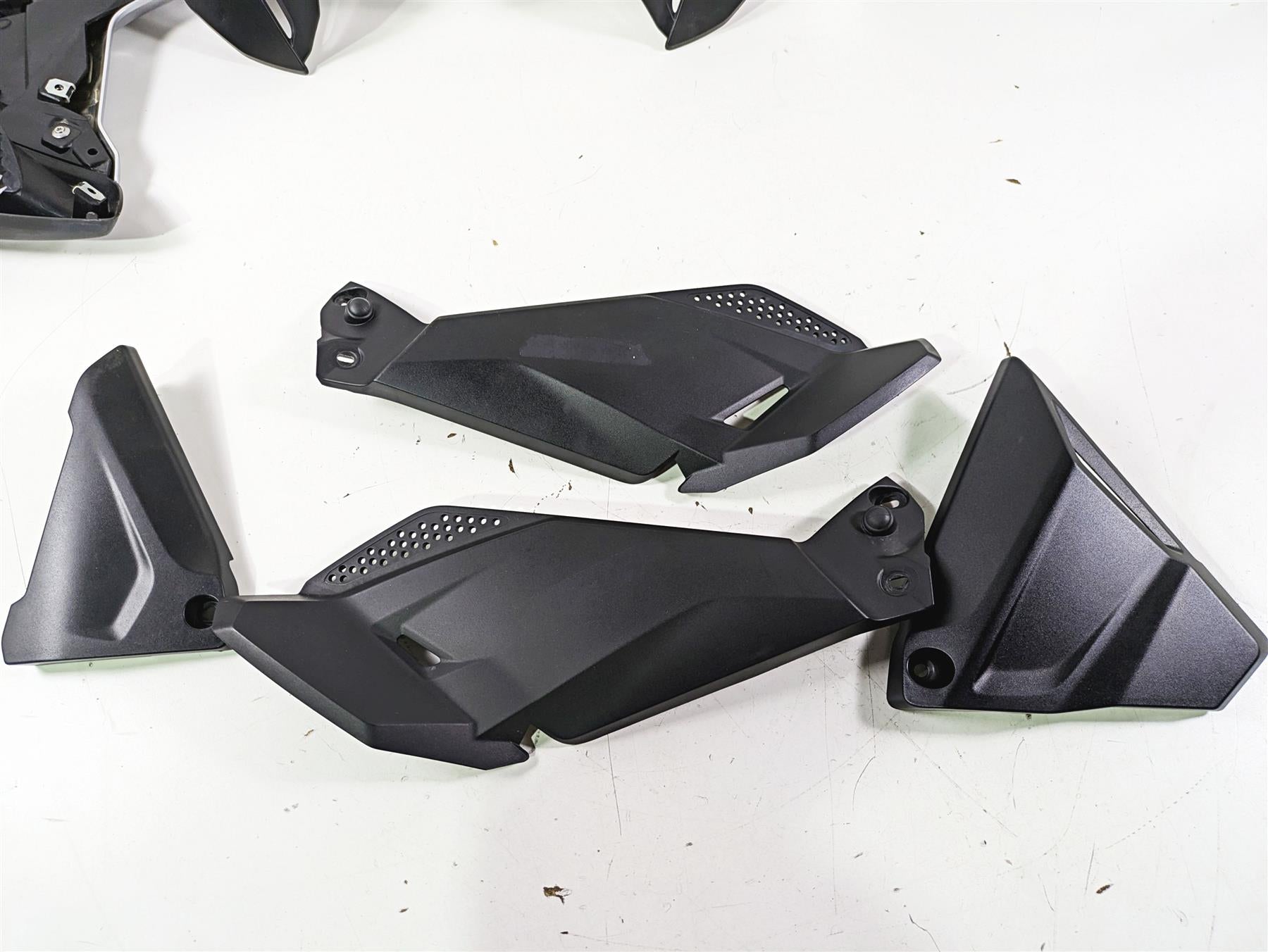 2018 BMW R1200GS GSW K50 Misc Cover Fairings Cowl Set 46638556656 {{ shop.shopifyCountryName }} - Mototech271