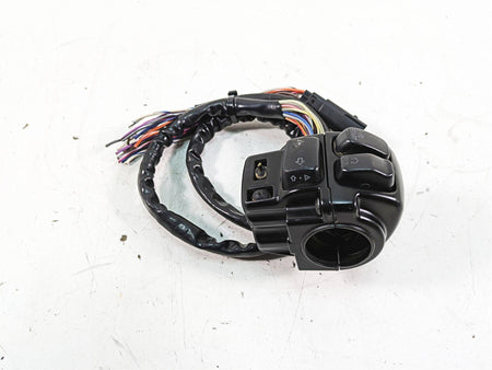 2013 Harley Touring FLHX Street Glide Right Hand Control Switch - Read 71684-06A {{ shop.shopifyCountryName }} - Mototech271