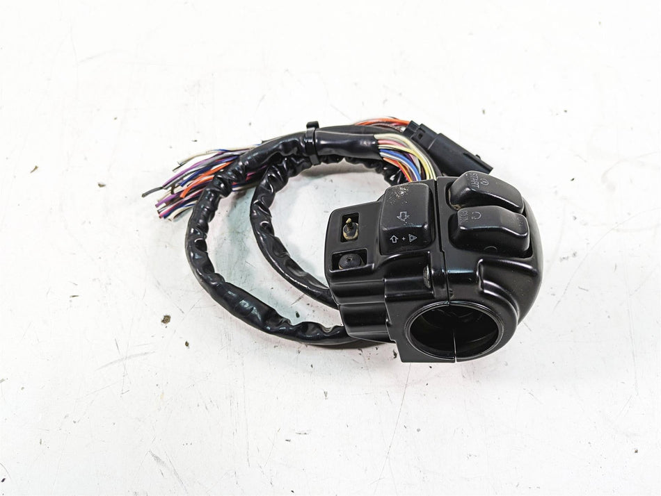 2013 Harley Touring FLHX Street Glide Right Hand Control Switch - Read 71684-06A {{ shop.shopifyCountryName }} - Mototech271