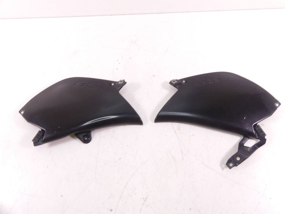 2008 BMW R1200GS K255 Adv Between Leg Side Cover Fairing Set 46637698234 {{ shop.shopifyCountryName }} - Mototech271