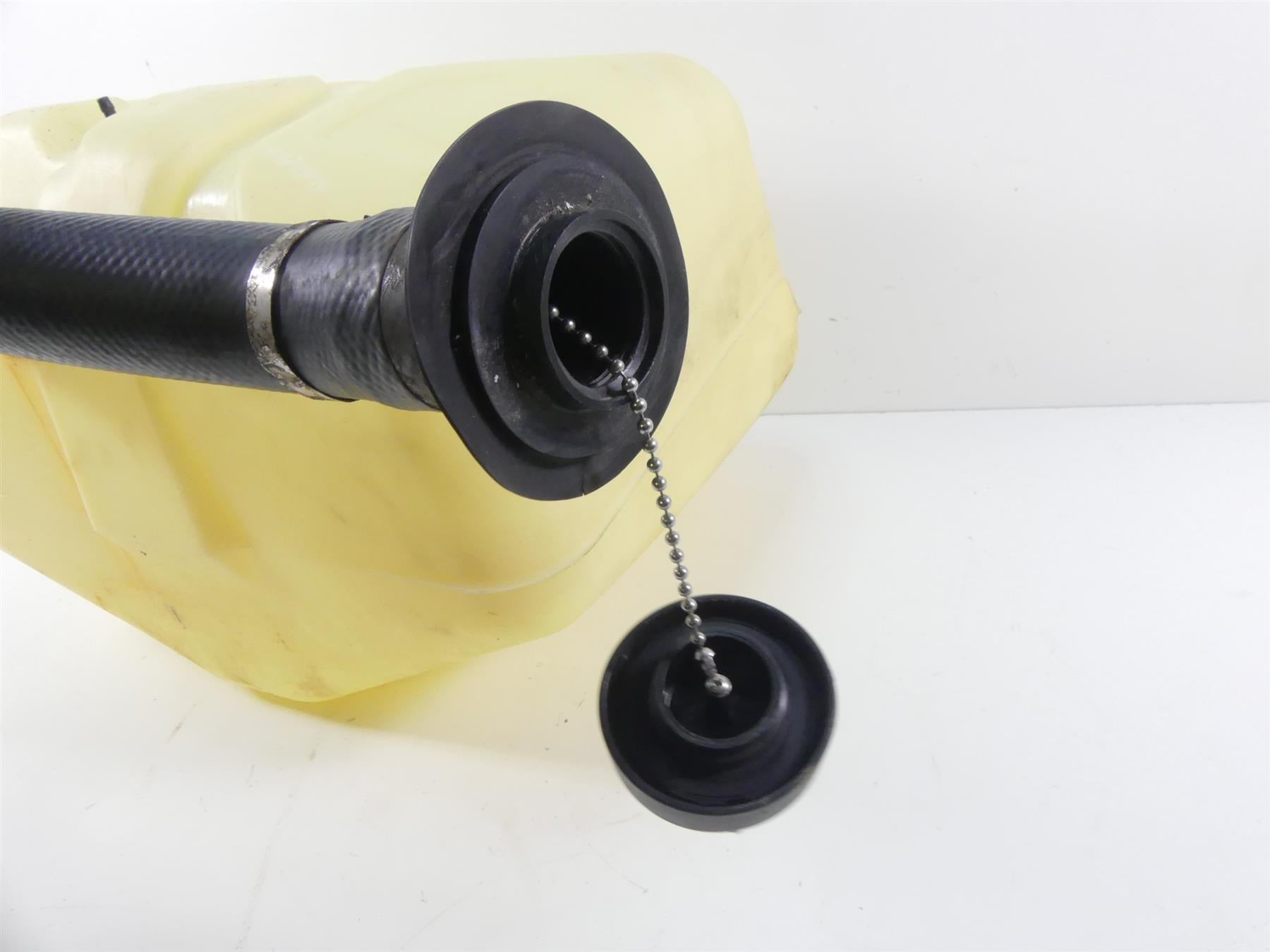 2015 Yamaha Waverunner Cruiser VX1100 Plastic Fuel Gas Petrol Tank F2S-U7711-02 {{ shop.shopifyCountryName }} - Mototech271