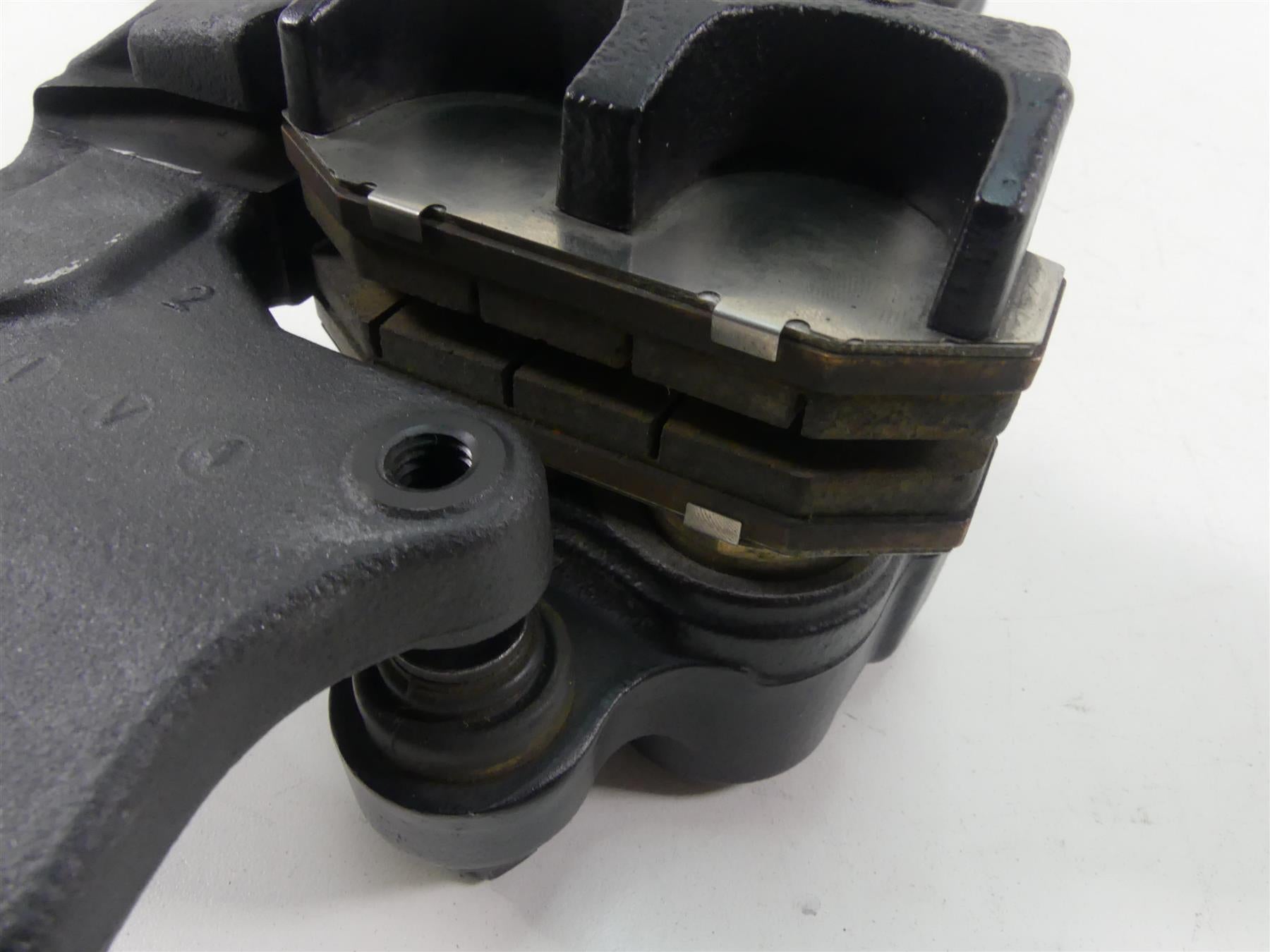 2022 Harley Softail FXBBS Street Bob Rear Brake Caliper & Bracket 25mm 41300192 {{ shop.shopifyCountryName }} - Mototech271
