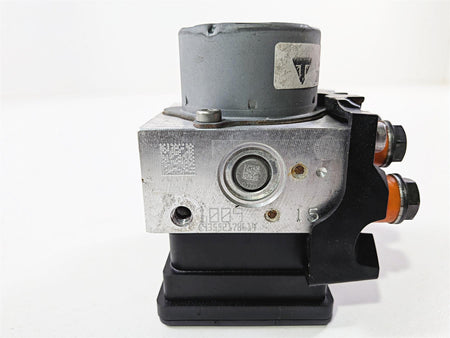 2019 Triumph Speed Triple RS 1050 Abs Brake Pump Module T2029204 T2022250 {{ shop.shopifyCountryName }} - Mototech271