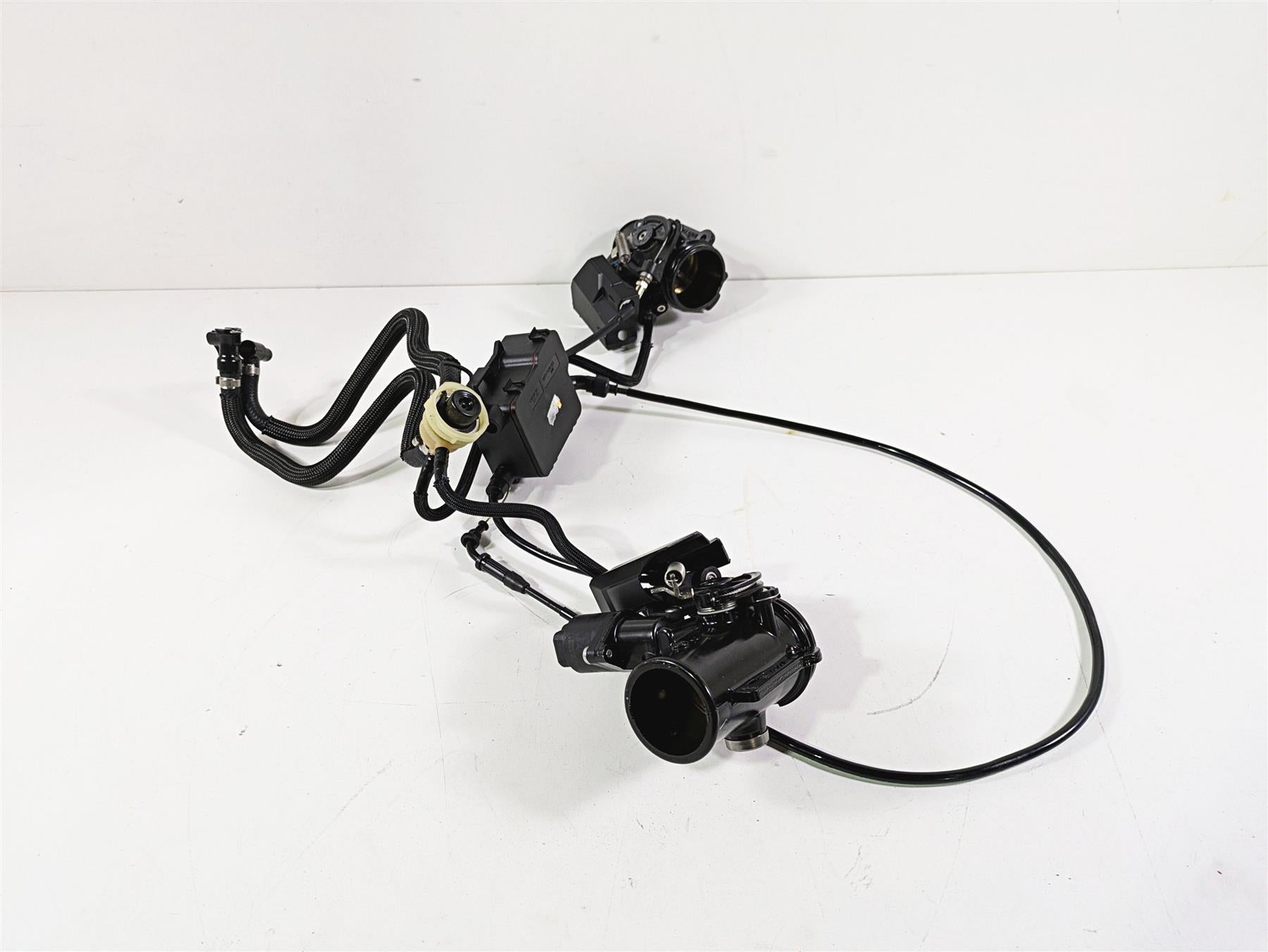 2014 BMW R nine T R9T K21 Throttle Body & Junction Set 13547705239 13547705240 {{ shop.shopifyCountryName }} - Mototech271