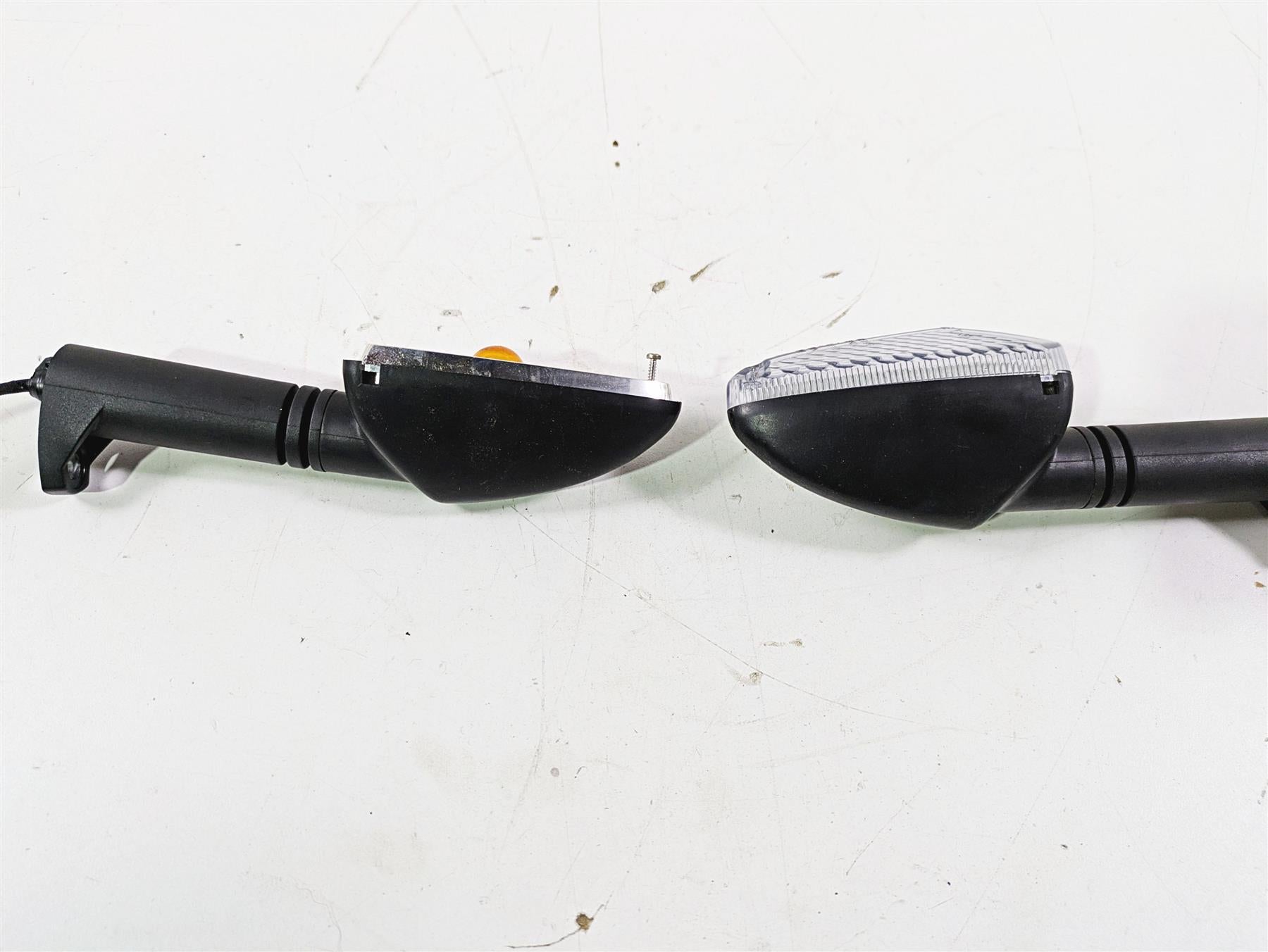 2019 BMW G310GS K02 Front Blinker Turn Signal Set - Read 63138534355 63138534354 {{ shop.shopifyCountryName }} - Mototech271