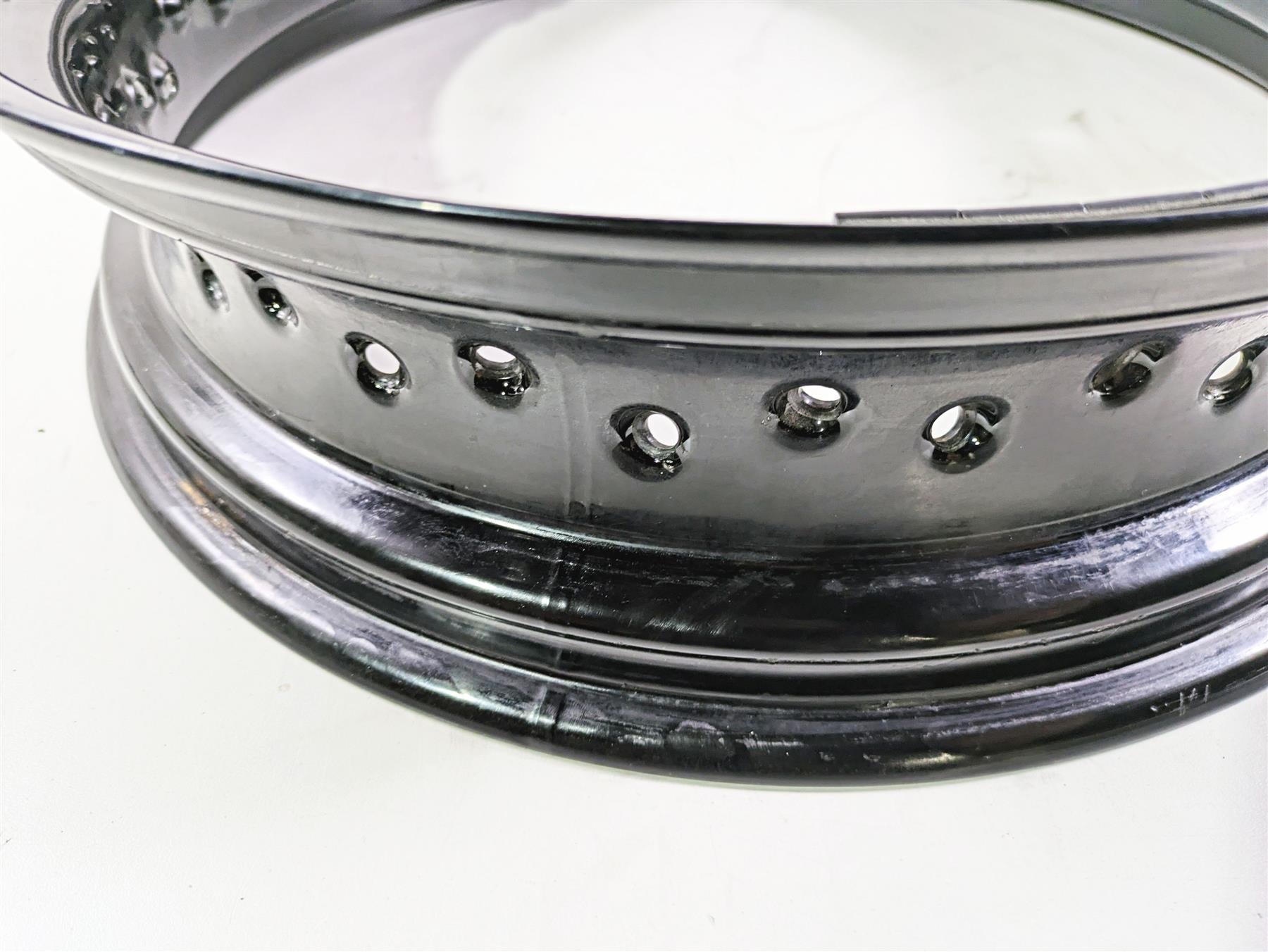 2017 Harley Dyna FXDB Street Bob 17x4.5 Straight Rear Wheel Rim 41430-09A {{ shop.shopifyCountryName }} - Mototech271