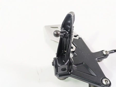 2016 Kawasaki ZX10R Ninja Right Front Footpeg + Mount 35063-1331-18R {{ shop.shopifyCountryName }} - Mototech271