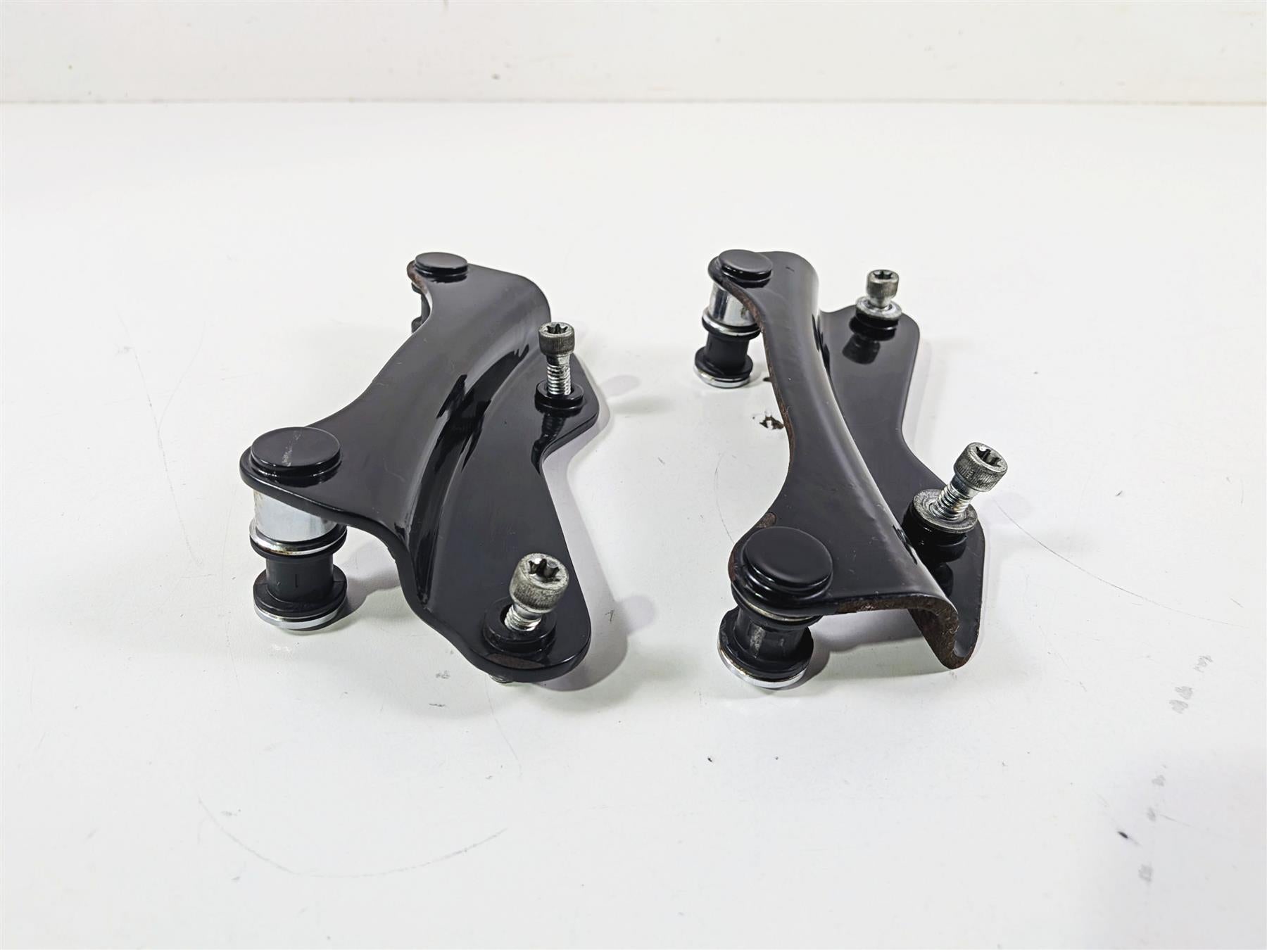 2020 Harley Touring FLTRK Road Glide 4-Point Docking Hardware Kit 52300354 {{ shop.shopifyCountryName }} - Mototech271