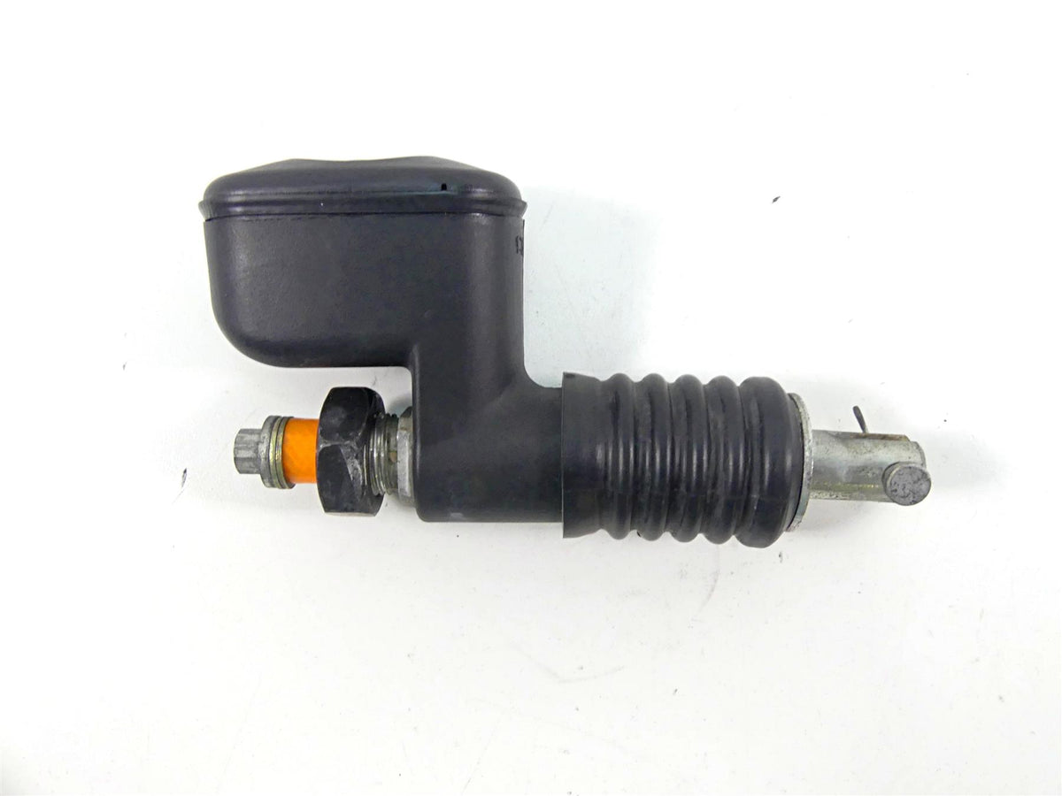 2016 Harley Softail FLS Slim Rear Brake Master Cylinder 41767-05E {{ shop.shopifyCountryName }} - Mototech271