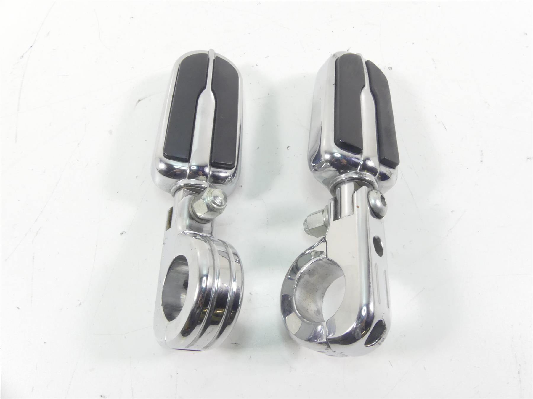 2009 Harley FLHTCU SE4 CVO E-Glide Oem Highway Footpeg Foot Peg Set 50988-02A {{ shop.shopifyCountryName }} - Mototech271