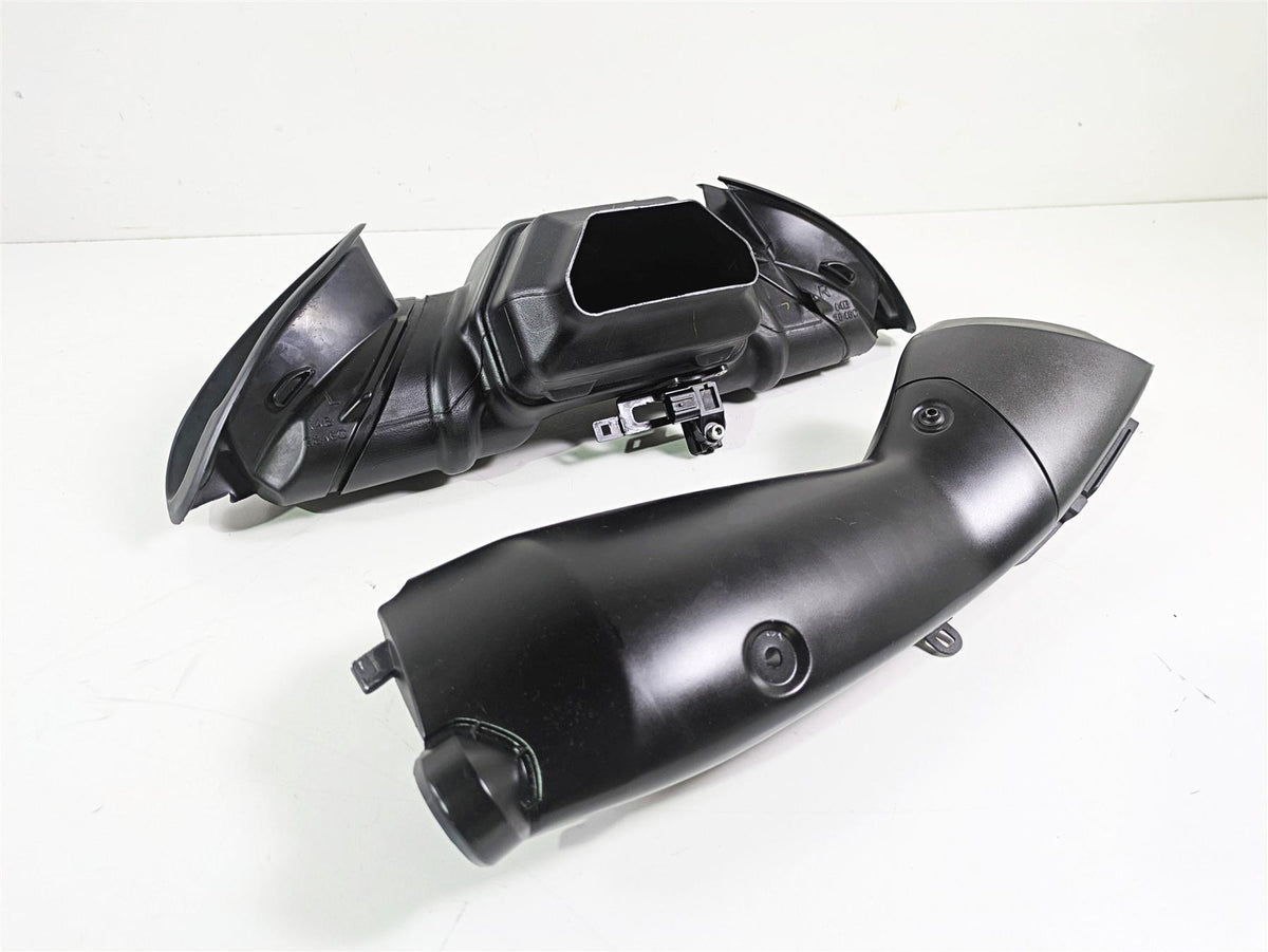 2014 Yamaha YZFR1 R1 RN22 Front Air Intake Duct Ram Scoop Set 14B-2845D-10-00 {{ shop.shopifyCountryName }} - Mototech271