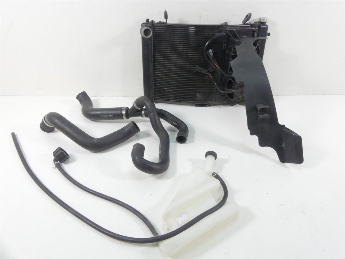 2019 KTM 1290R Super Adventure Radiator Fan Reservoir Hose Set 60335010100 {{ shop.shopifyCountryName }} - Mototech271