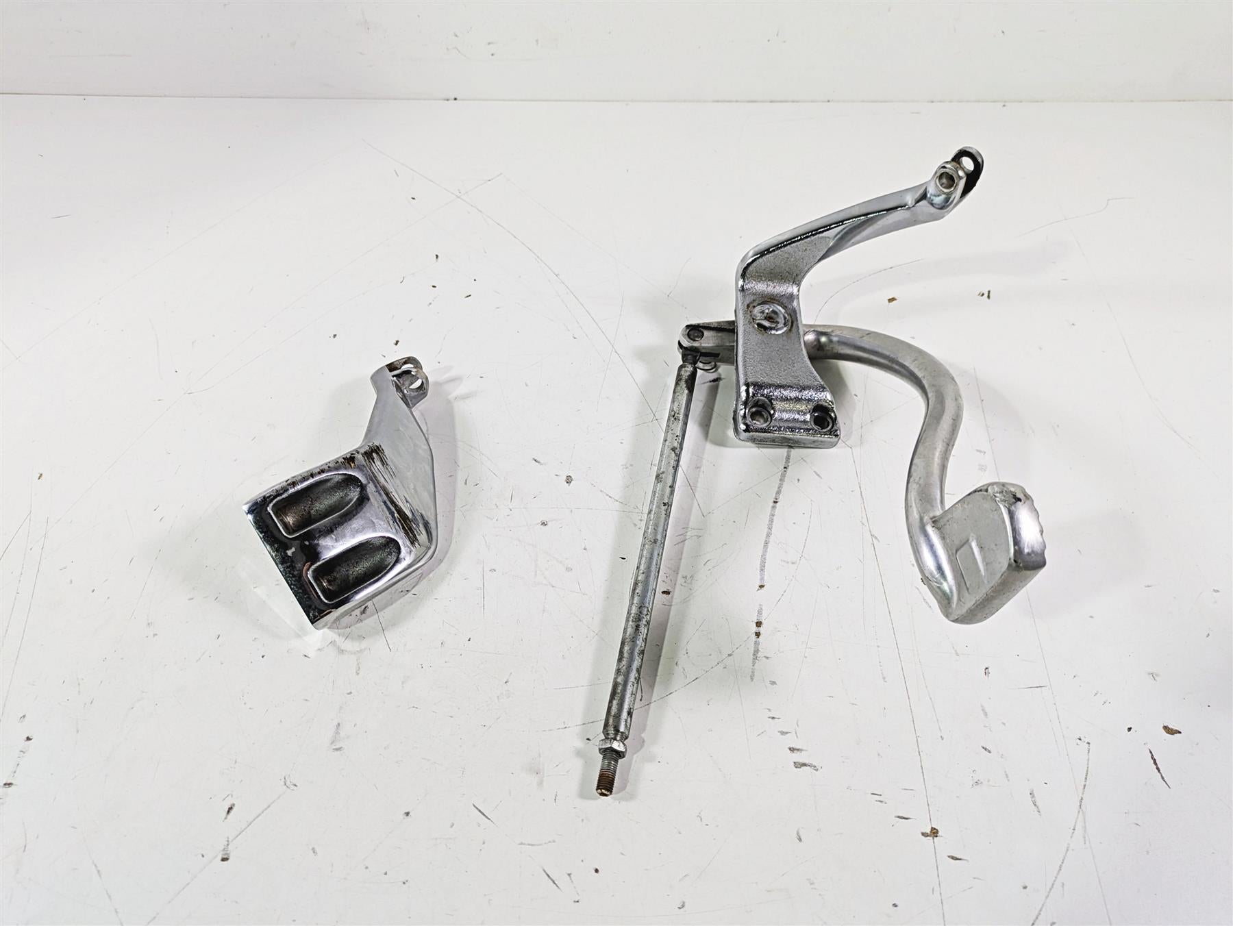 2015 Harley FXDL Dyna Low Rider L+R Mid Foot Peg Control Set 50666-07 50500279 {{ shop.shopifyCountryName }} - Mototech271
