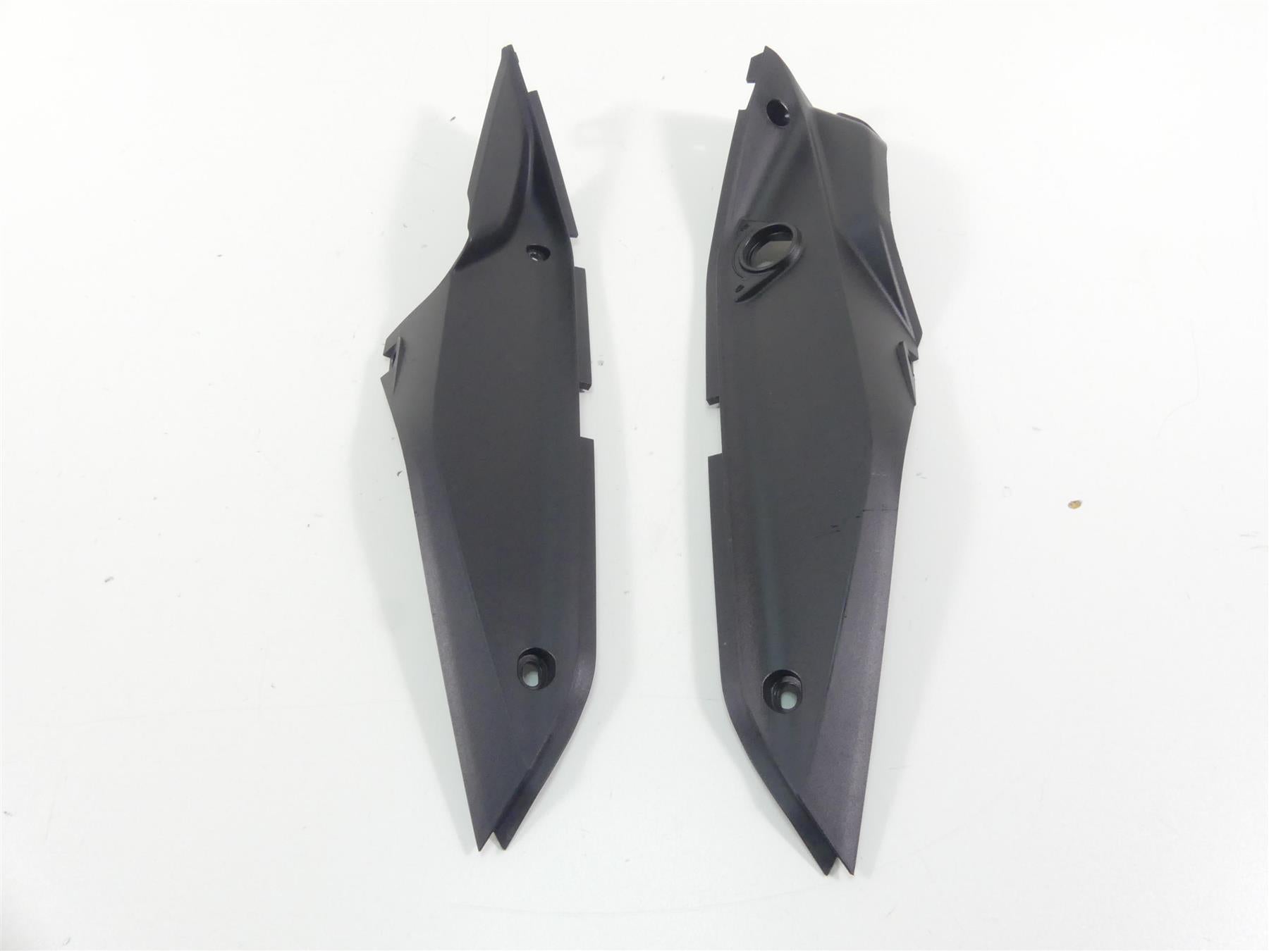 2014 Ducati Hypermotard 821 SP Tail Side Infill Cover Fairing Set 48211741A {{ shop.shopifyCountryName }} - Mototech271
