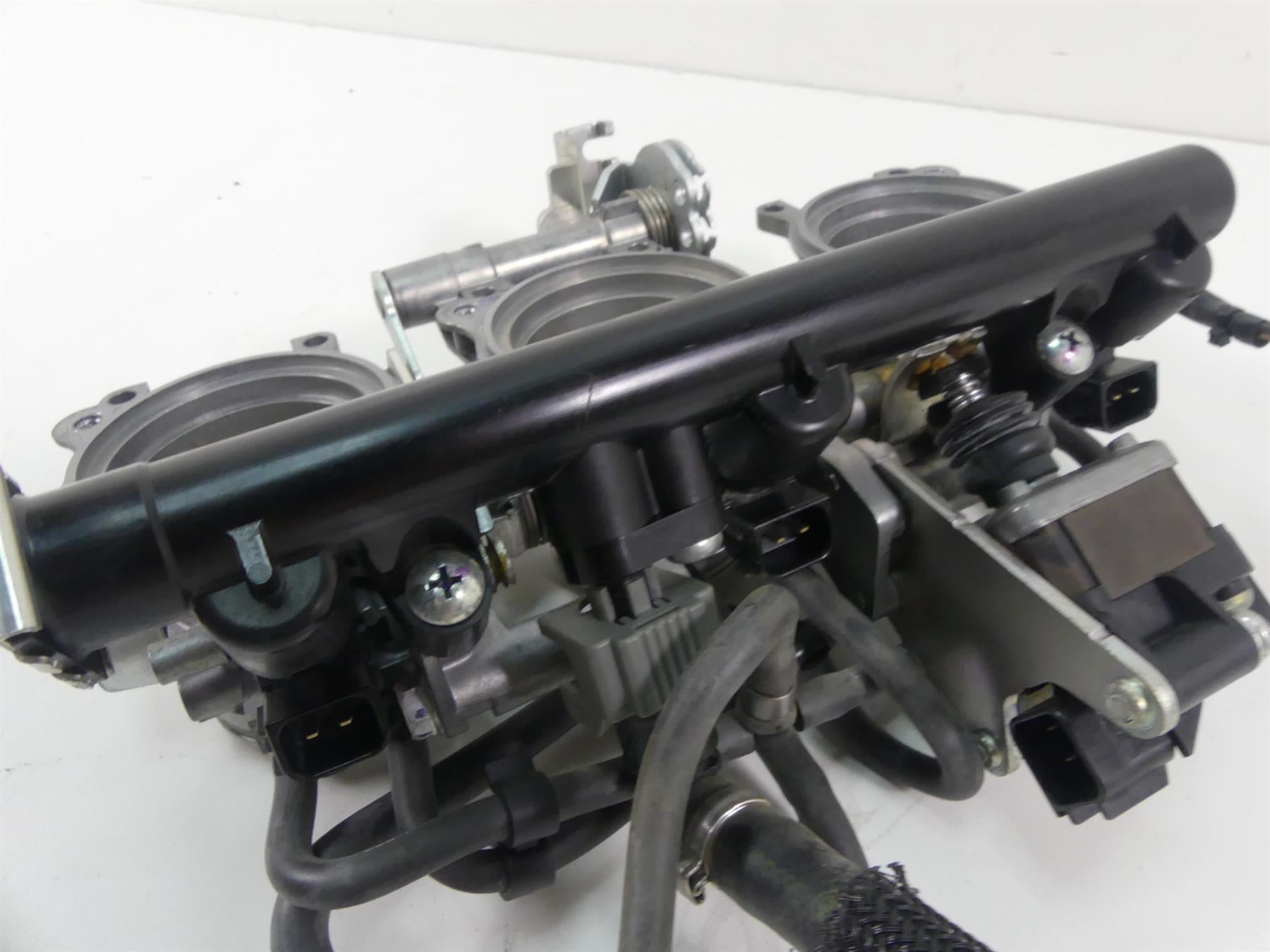2013 Triumph Street Triple 675R Keihin Throttle Body Fuel Injectors T1241675 {{ shop.shopifyCountryName }} - Mototech271