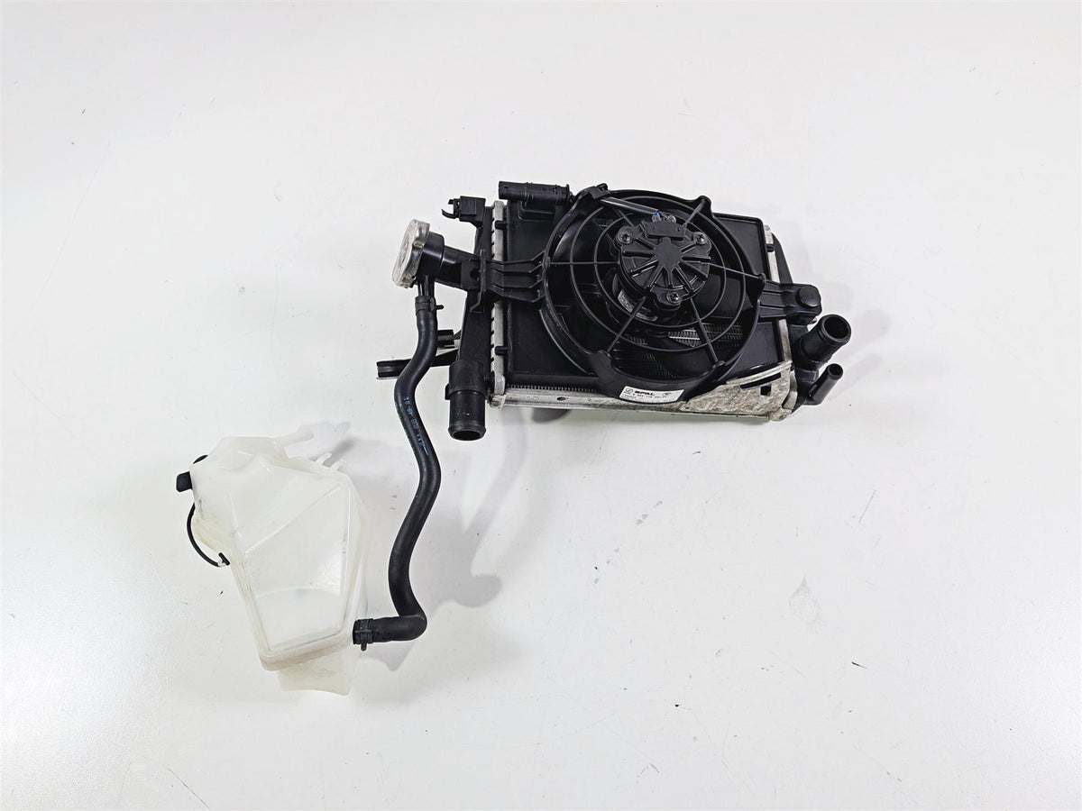 2016 BMW R1200RT RT RTW K52 Right Radiator Fan Hoses Reservoir 17118546416 {{ shop.shopifyCountryName }} - Mototech271
