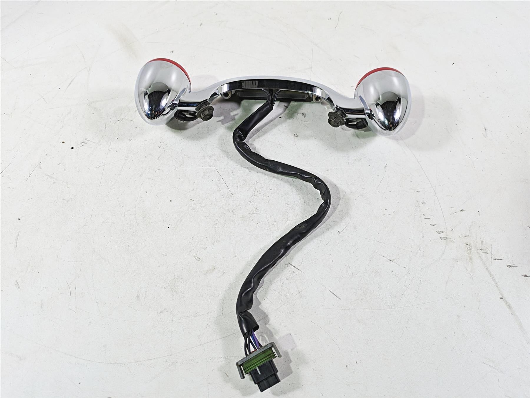 2017 Harley Touring FLTRXS Road Glide Rear Blinker Bar Assembly 73309-10 {{ shop.shopifyCountryName }} - Mototech271