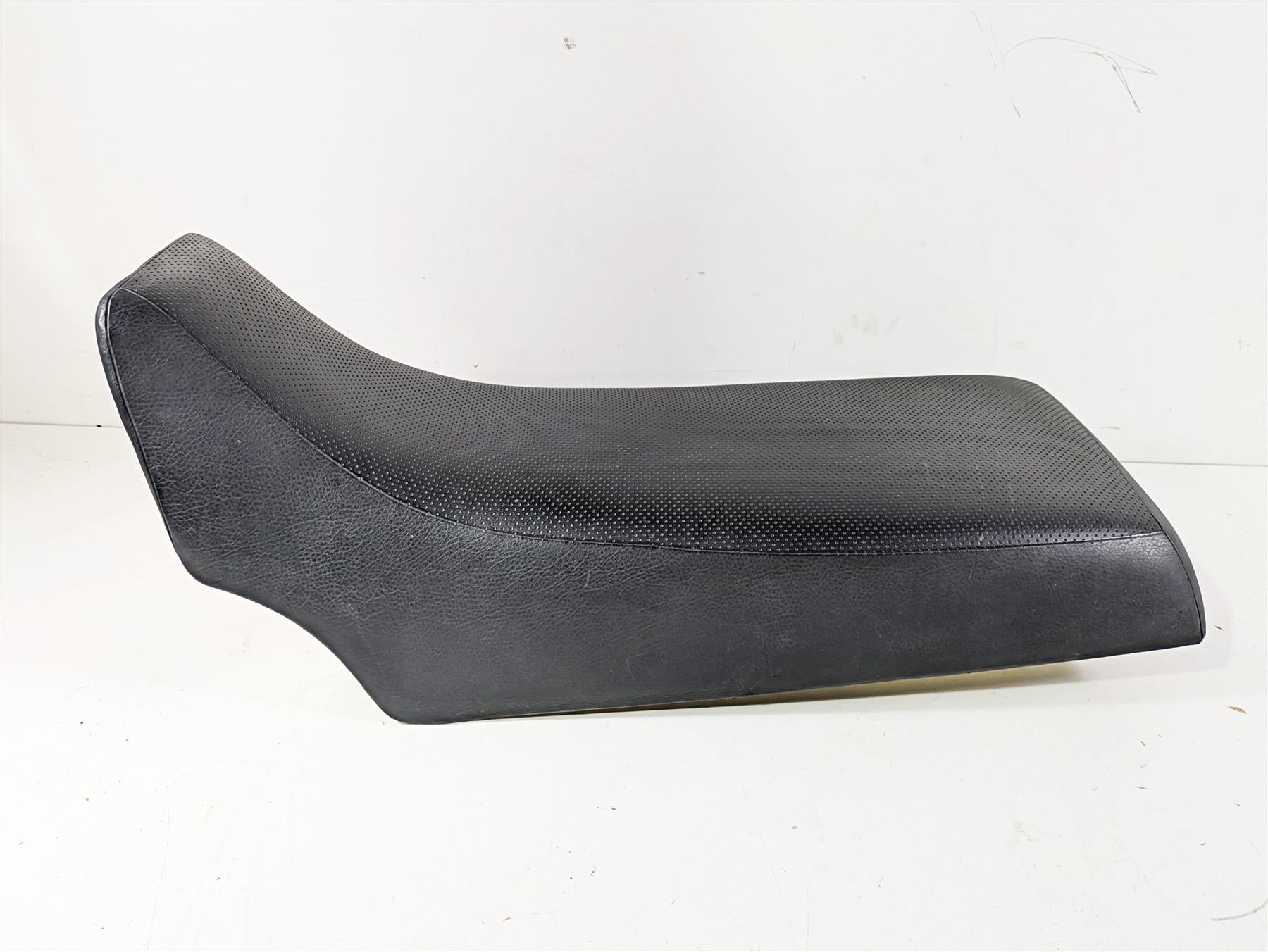 2001 Yamaha Banshee YFZ350 Oem Stock Seat Saddle 5FK-24710 {{ shop.shopifyCountryName }} - Mototech271