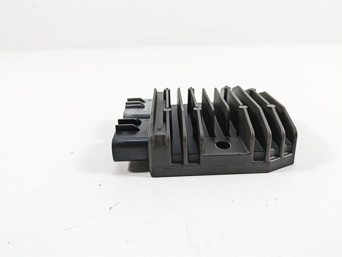 2009 Yamaha XV1900 Raider Rectifier Voltage Regulator 1D7-81960-00-00 FH012AA {{ shop.shopifyCountryName }} - Mototech271