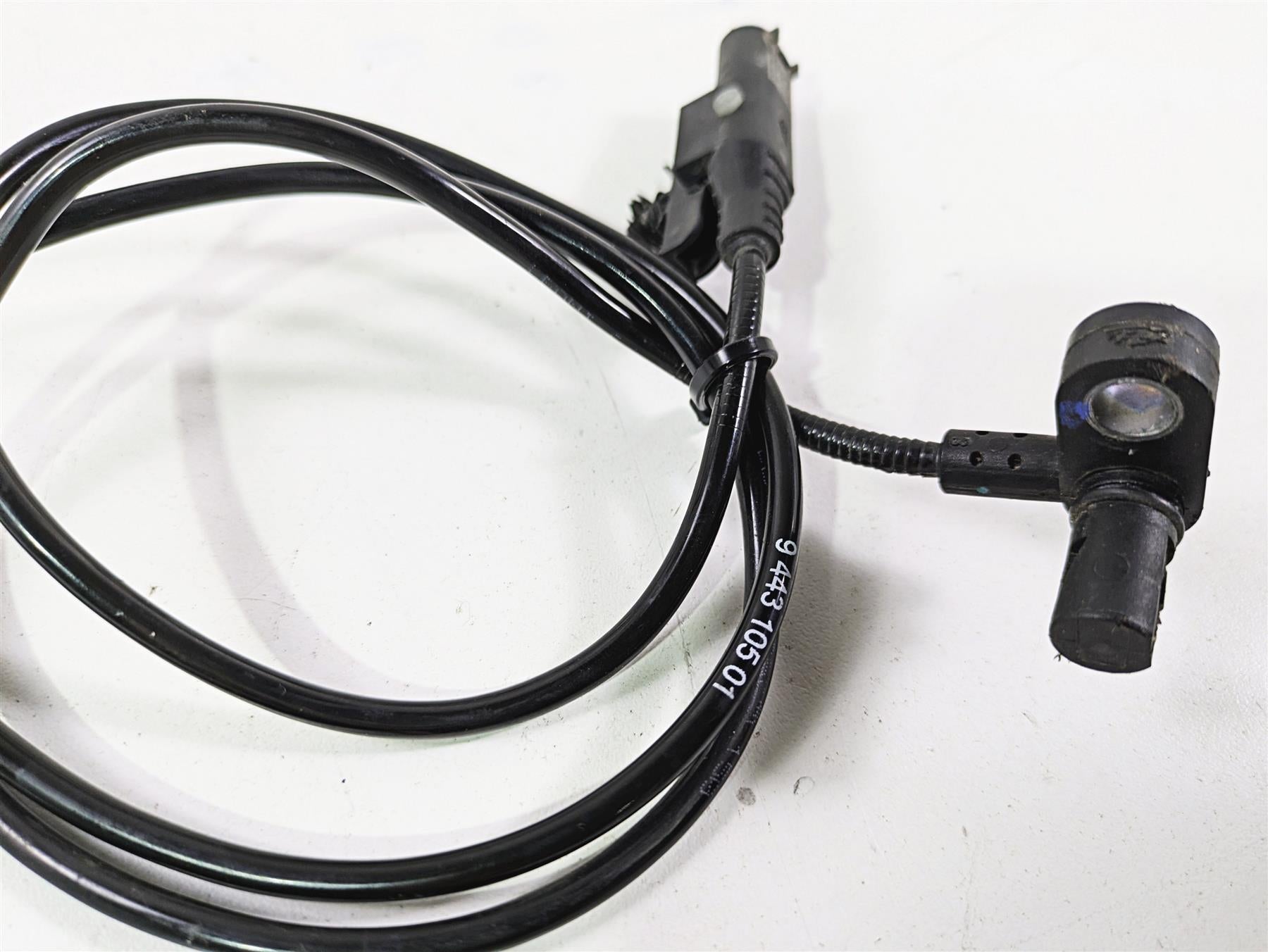 2021 BMW R1250GS K51 Adv Front Abs Brake Wheel Speed Sensor 34529443105 {{ shop.shopifyCountryName }} - Mototech271