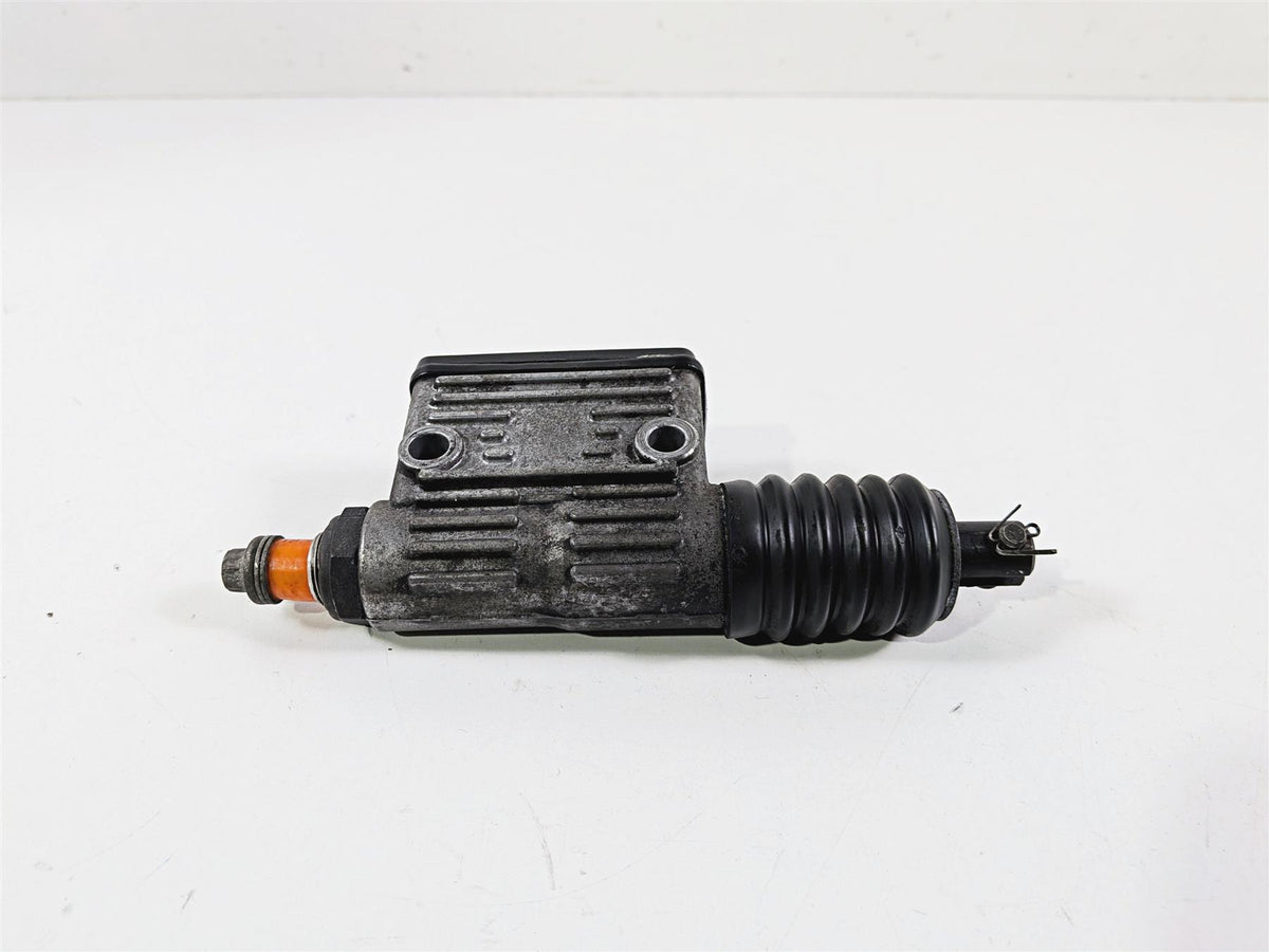 1996 Harley FLSTC Softail Heritage Rear Brake Master Cylinder 42468-87E {{ shop.shopifyCountryName }} - Mototech271