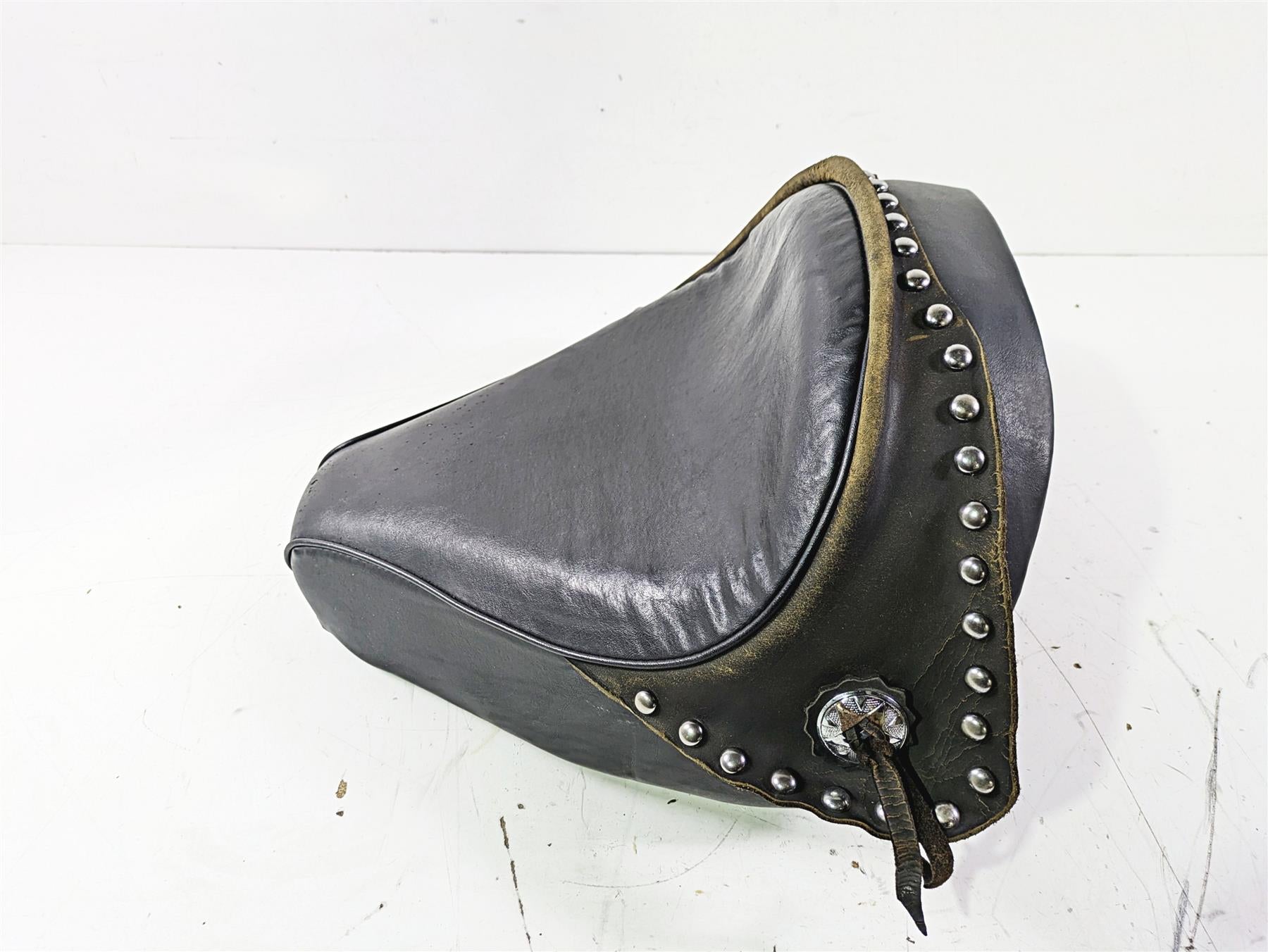 1992 Harley FLSTC Softail Heritage Front Rider Seat Saddle - Read 52236-86E